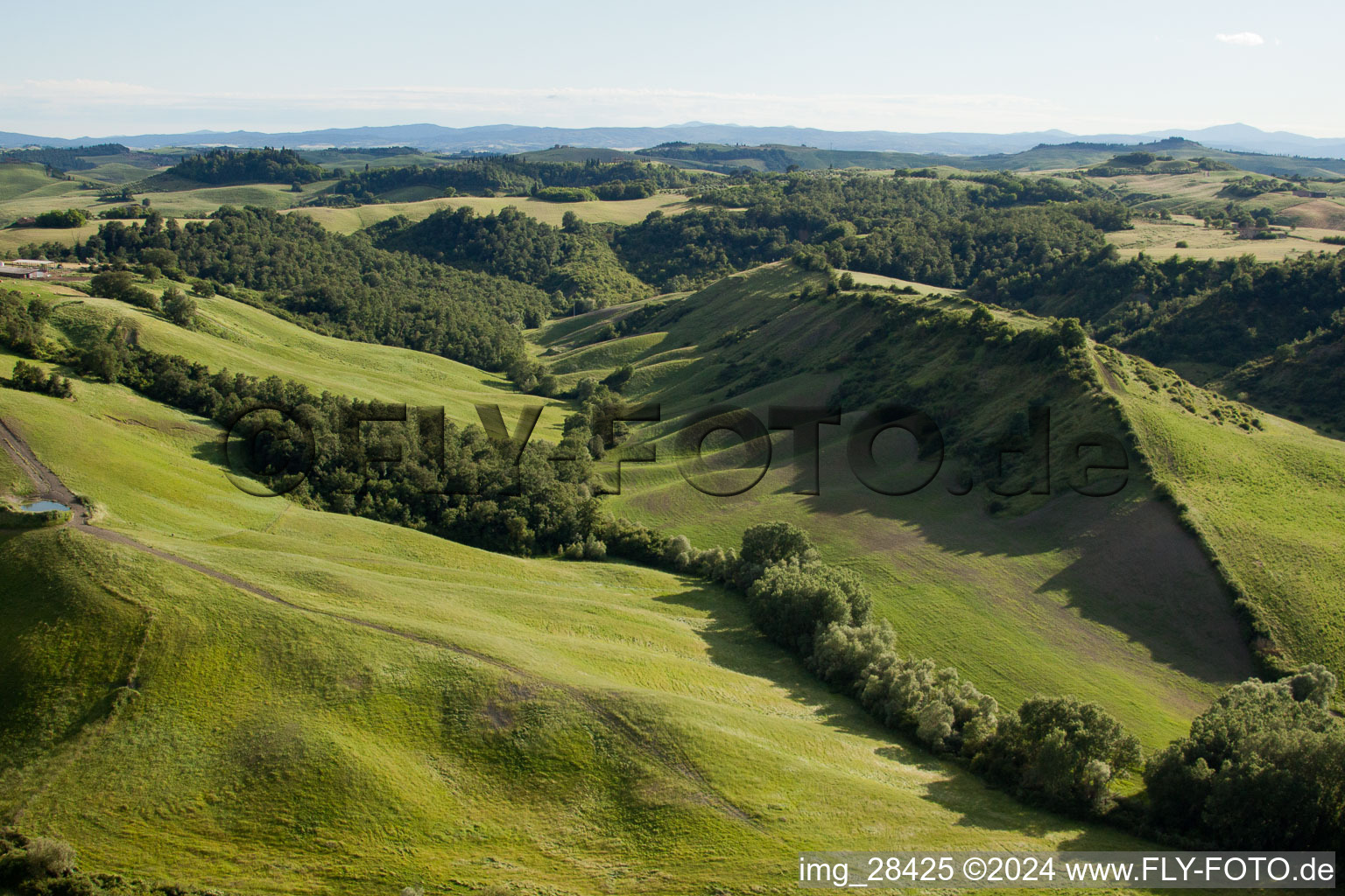 Vue aérienne de Rapolano Terme dans le département Siena, Italie