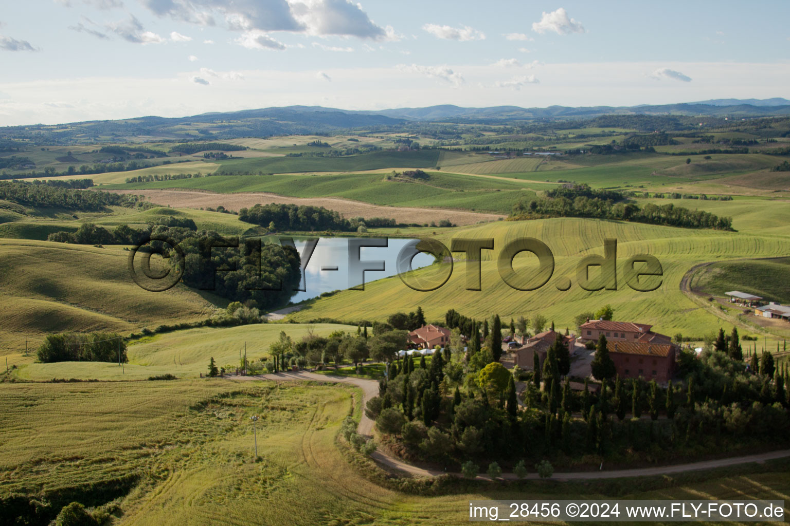 Vue aérienne de Monteaperti dans le département Toscane, Italie