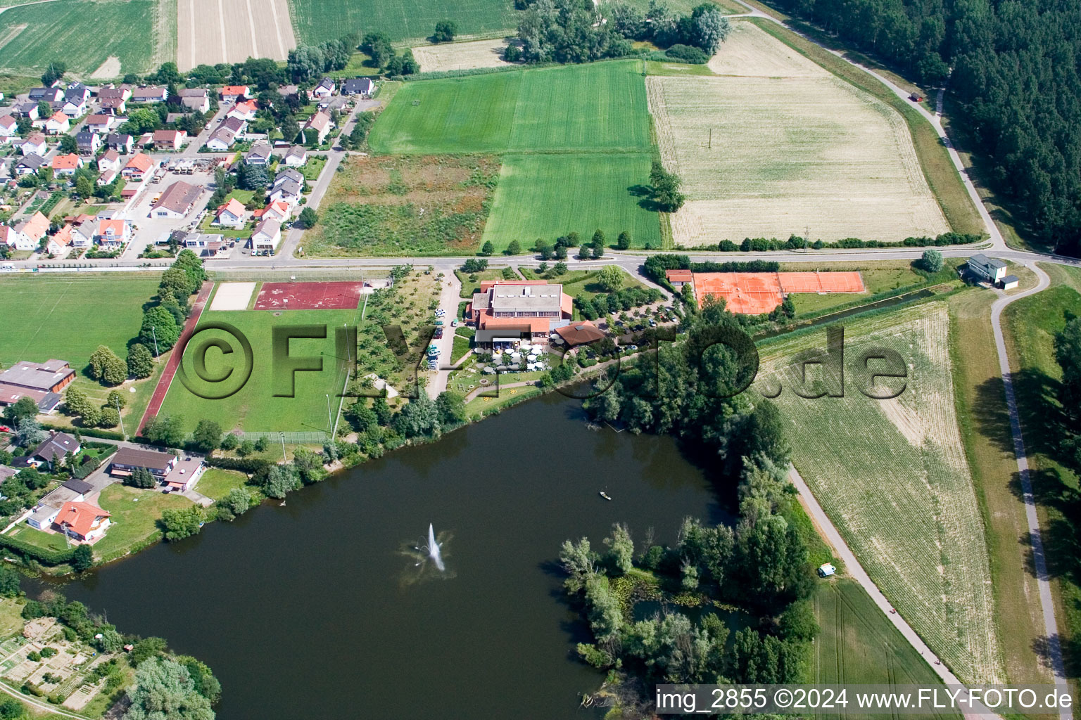 Vue aérienne de Club de tennis à Leimersheim dans le département Rhénanie-Palatinat, Allemagne