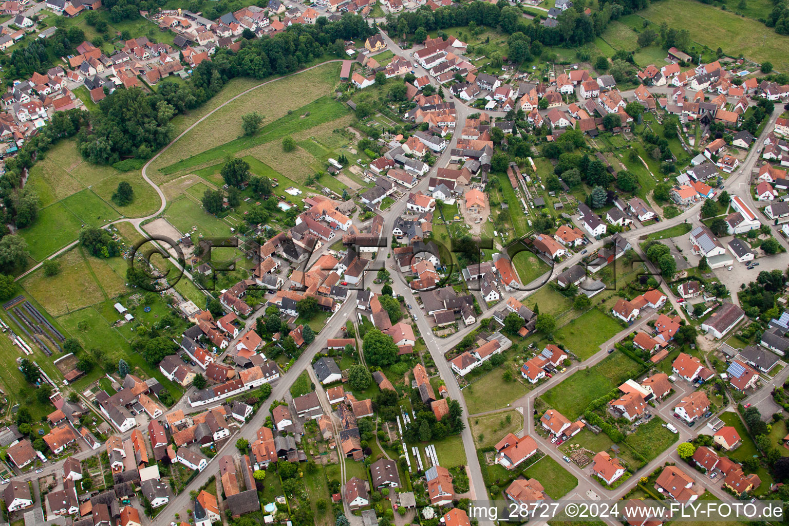 Enregistrement par drone de Scheibenhardt à Scheibenhard dans le département Bas Rhin, France