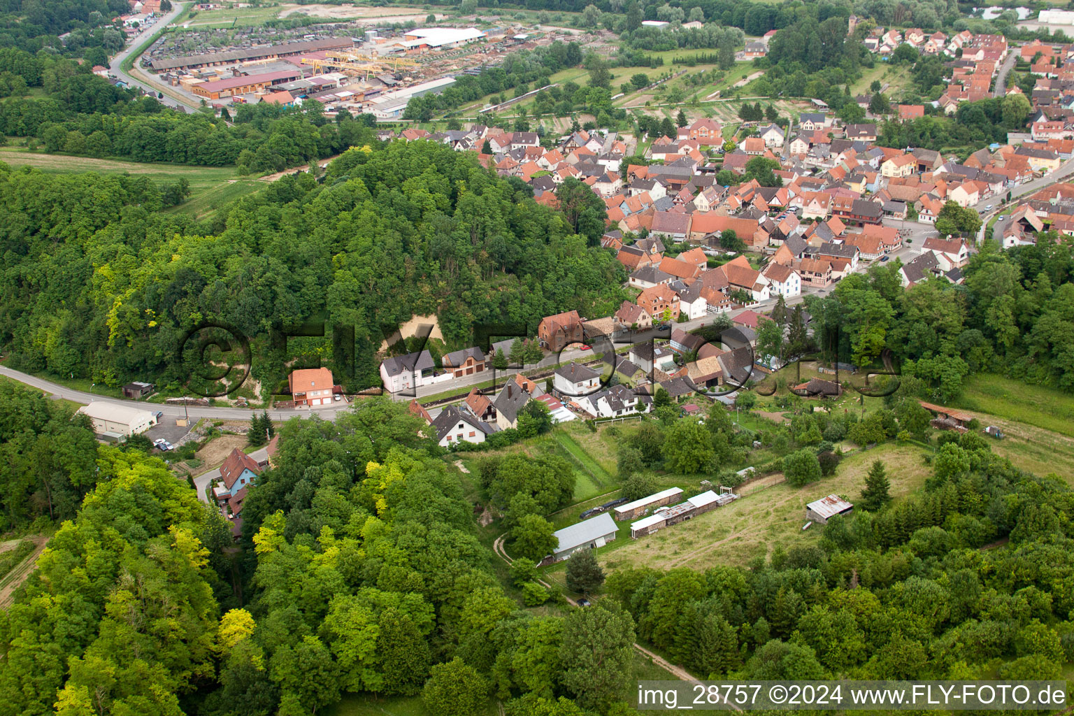 Enregistrement par drone de Mothern dans le département Bas Rhin, France