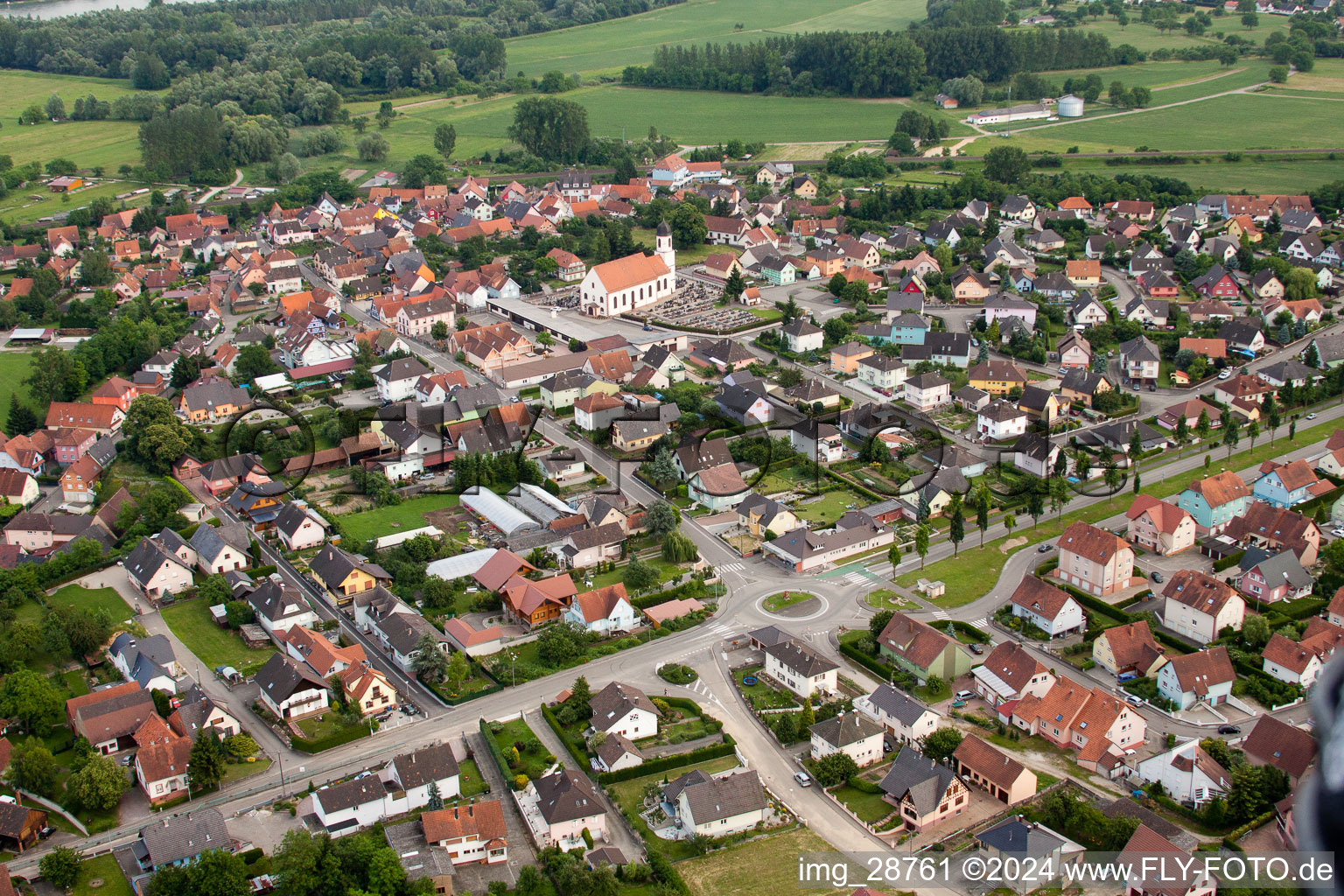 Mothern dans le département Bas Rhin, France d'un drone