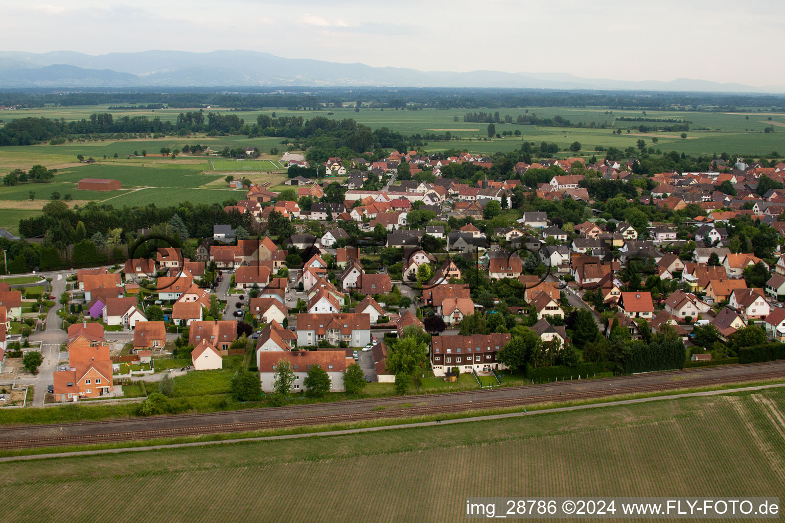 Vue oblique de Roppenheim dans le département Bas Rhin, France