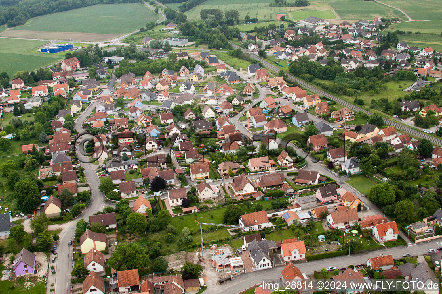 Vue aérienne de Dengolsheim dans le département Bas Rhin, France