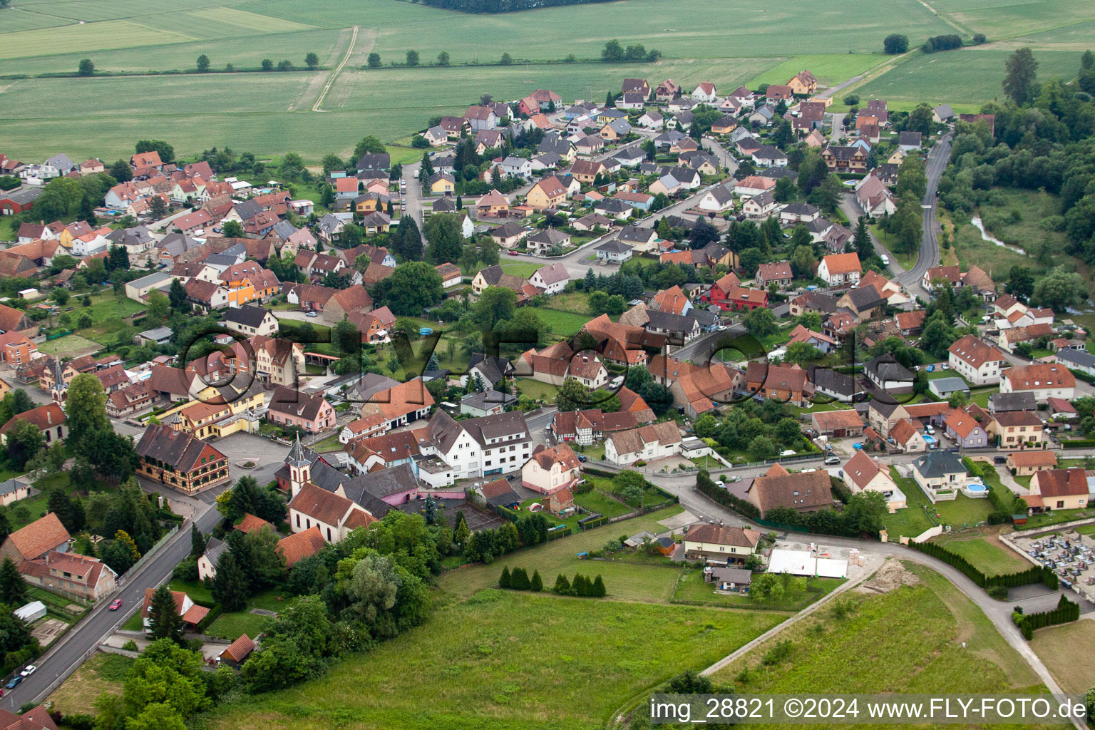 Vue oblique de Vue sur le village à Dalhunden dans le département Bas Rhin, France