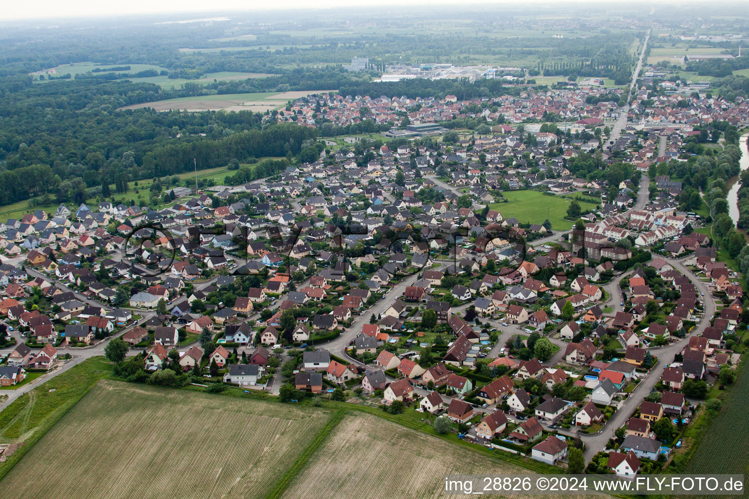 Drusenheim dans le département Bas Rhin, France du point de vue du drone