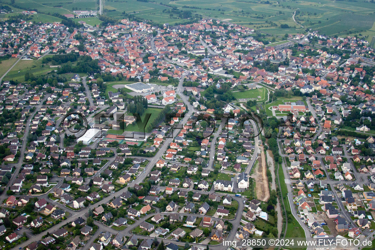 Herrlisheim dans le département Bas Rhin, France d'en haut