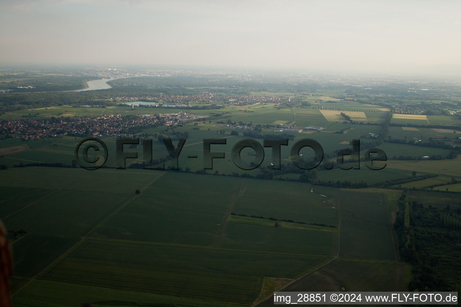 Gambsheim dans le département Bas Rhin, France d'en haut