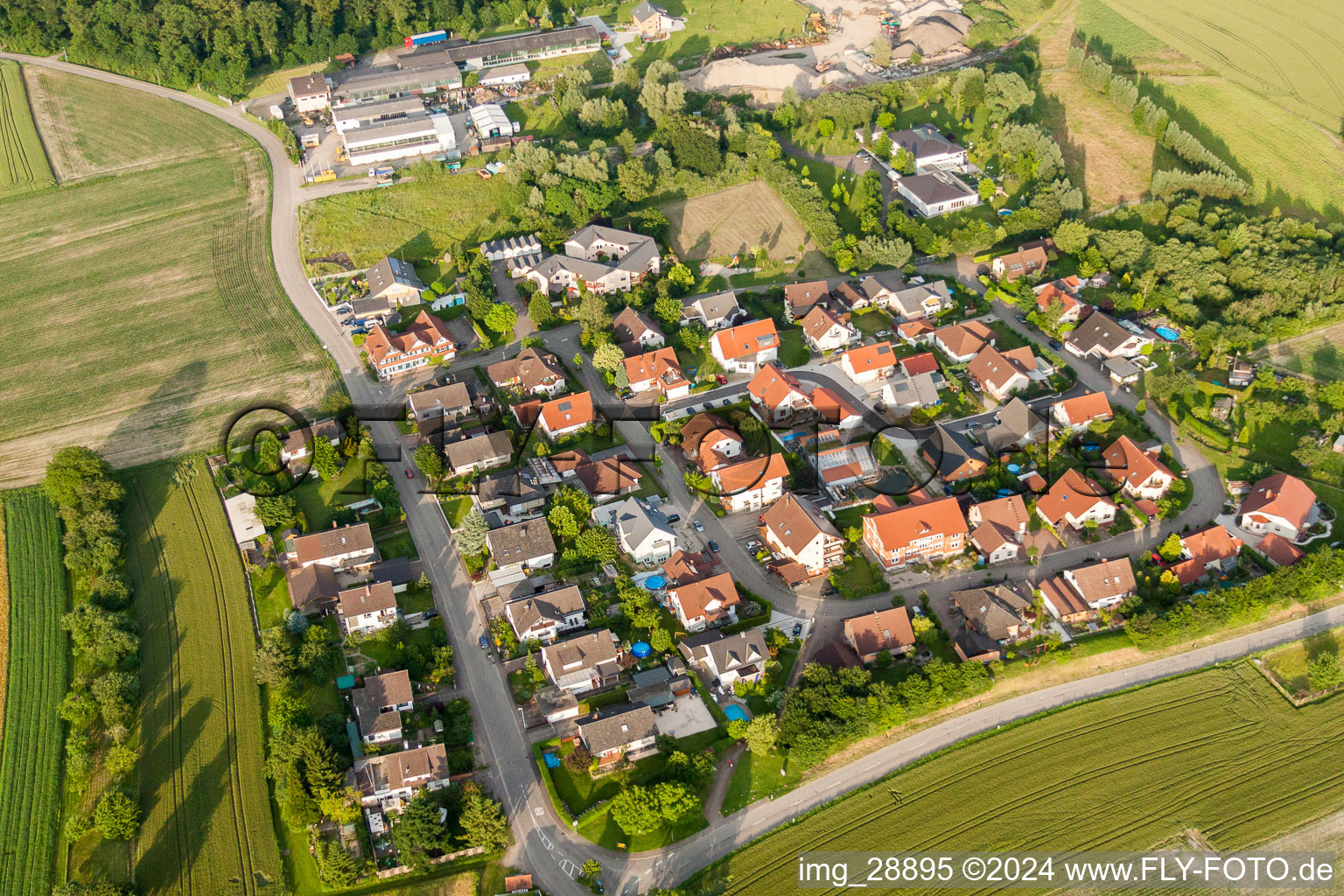 Vue oblique de Vue sur le village à le quartier Linx in Rheinau dans le département Bade-Wurtemberg, Allemagne