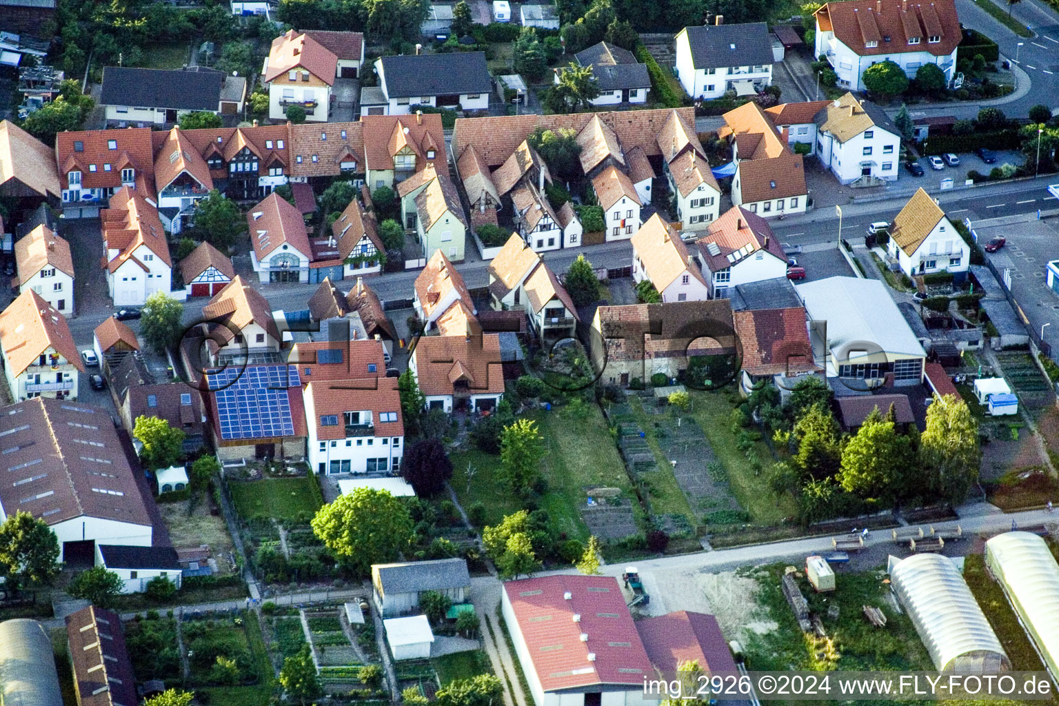 Rheinstraße à Kandel dans le département Rhénanie-Palatinat, Allemagne hors des airs