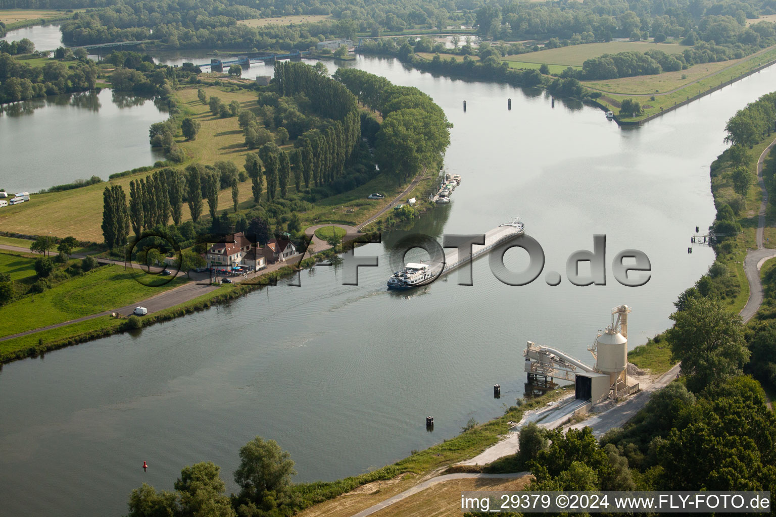 Vue aérienne de Cattenom dans le département Moselle, France