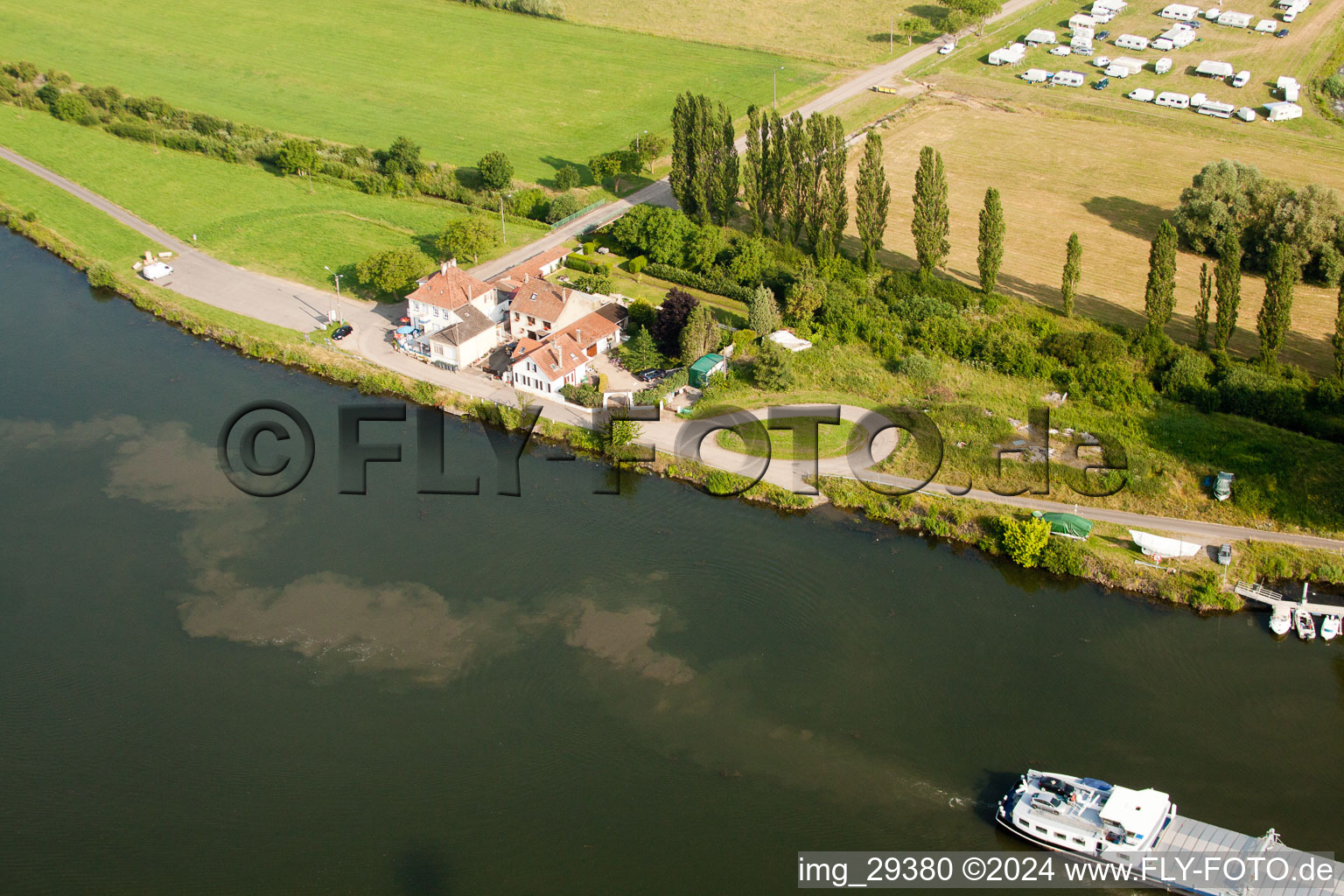 Photographie aérienne de Cattenom dans le département Moselle, France