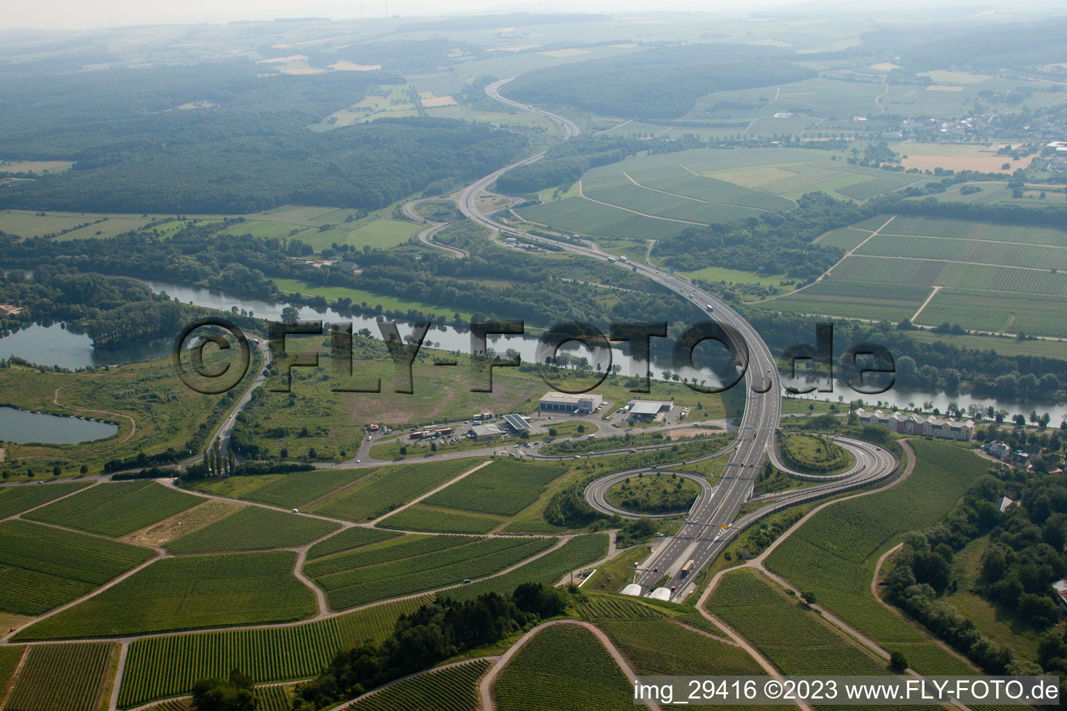 Photographie aérienne de Schengen dans le département Greiwemacher, Luxembourg