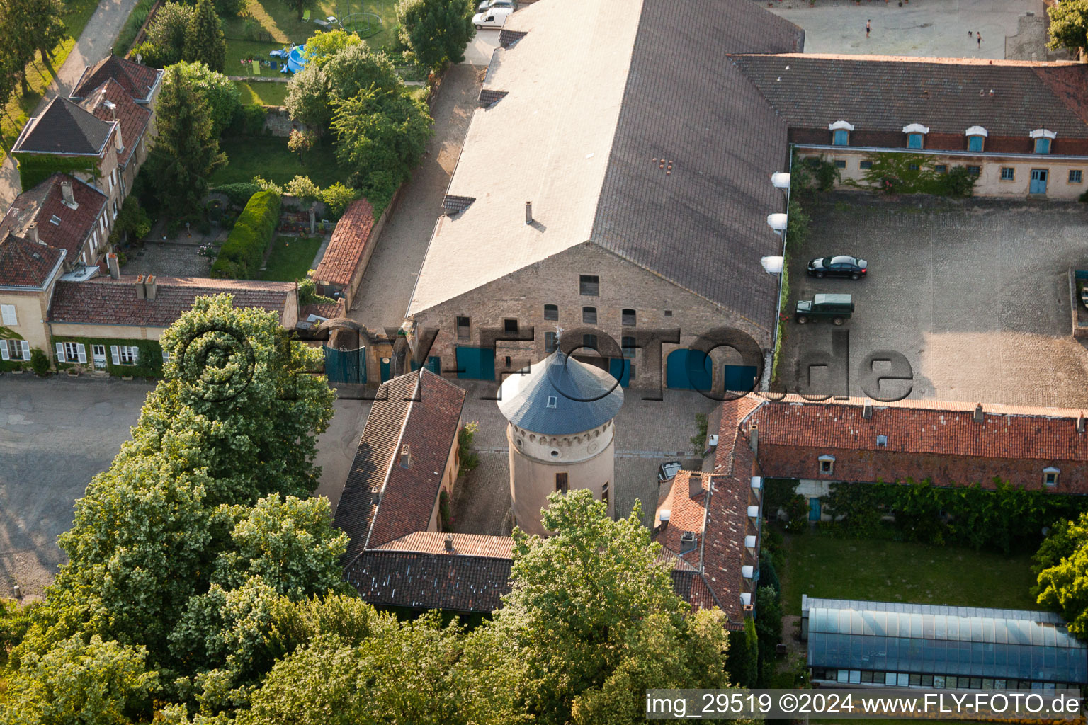 Château de La Grange à Manom dans le département Moselle, France hors des airs