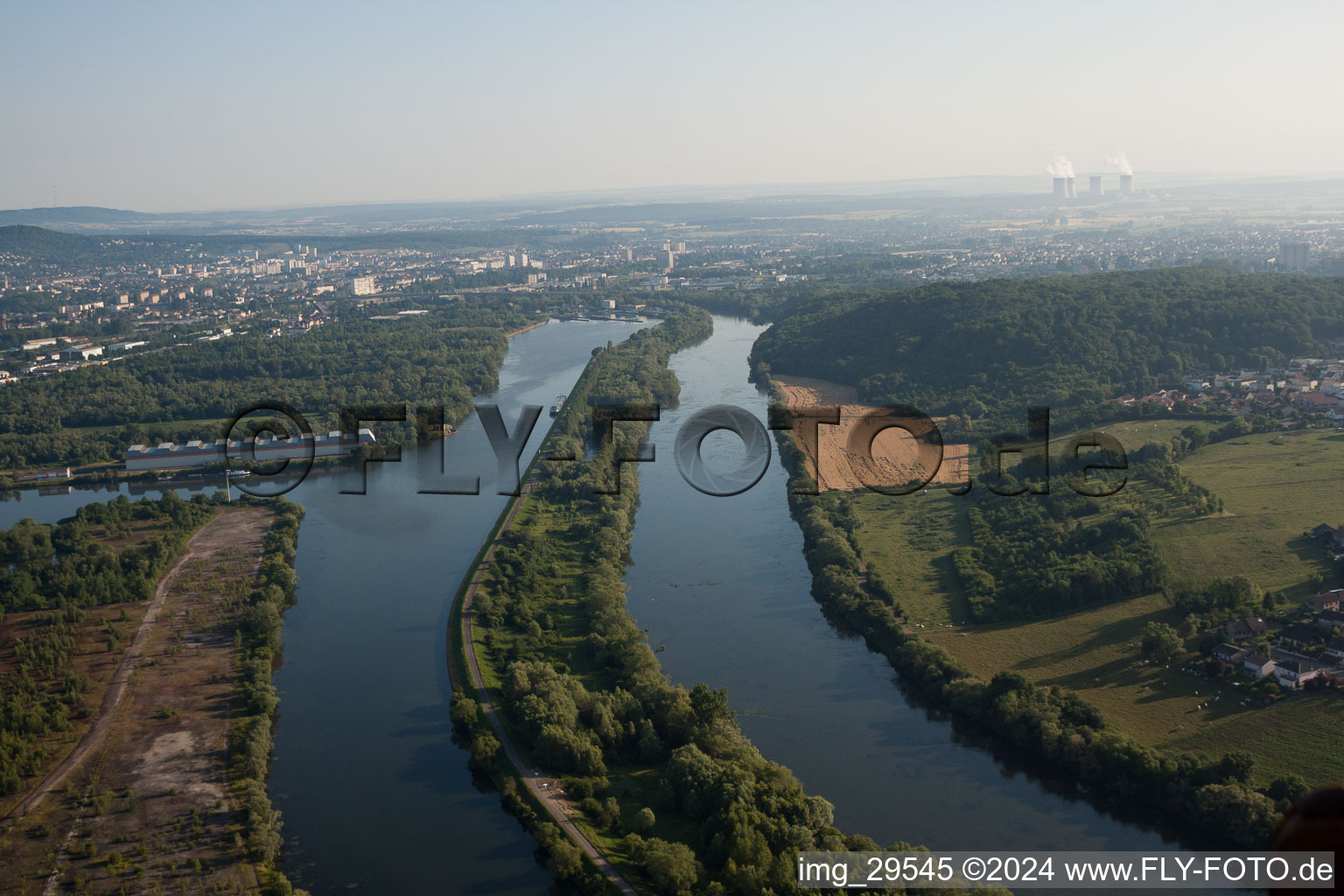 Vue aérienne de Imeldange à Illange dans le département Moselle, France