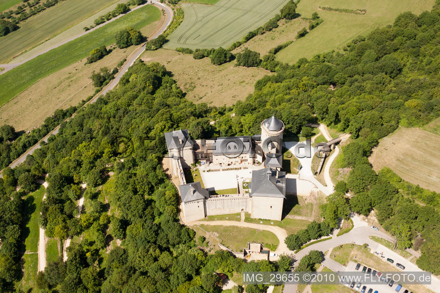 Château Mensberg à Manderen dans le département Moselle, France hors des airs