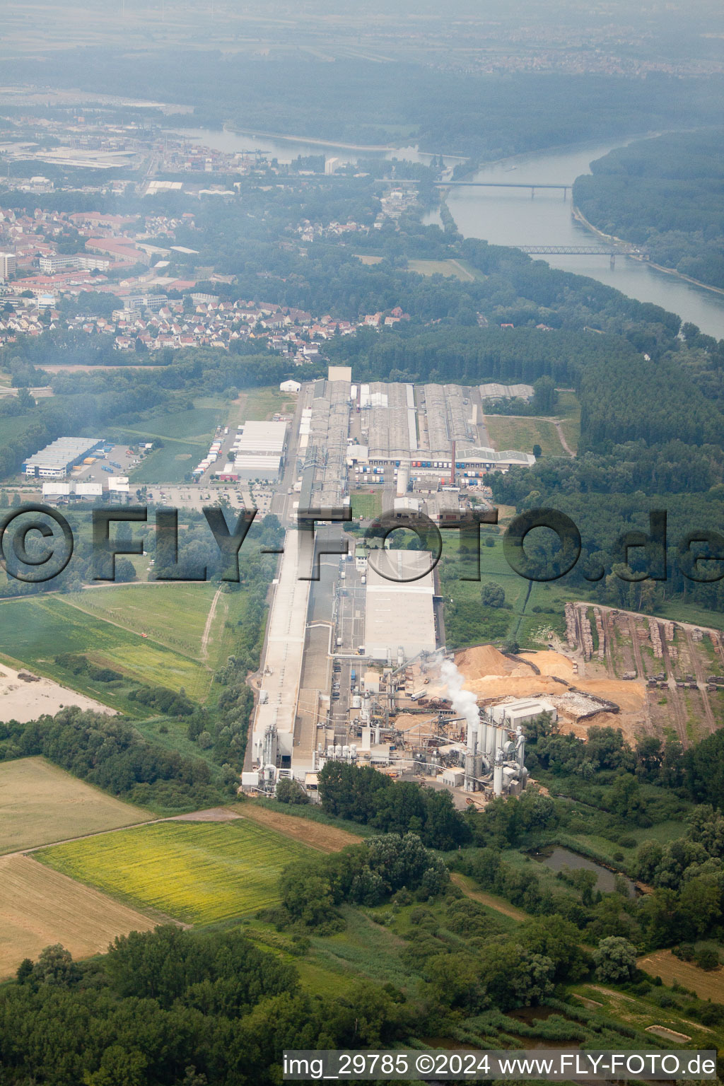 Vue aérienne de Meubles et boiseries Nolte à Germersheim dans le département Rhénanie-Palatinat, Allemagne