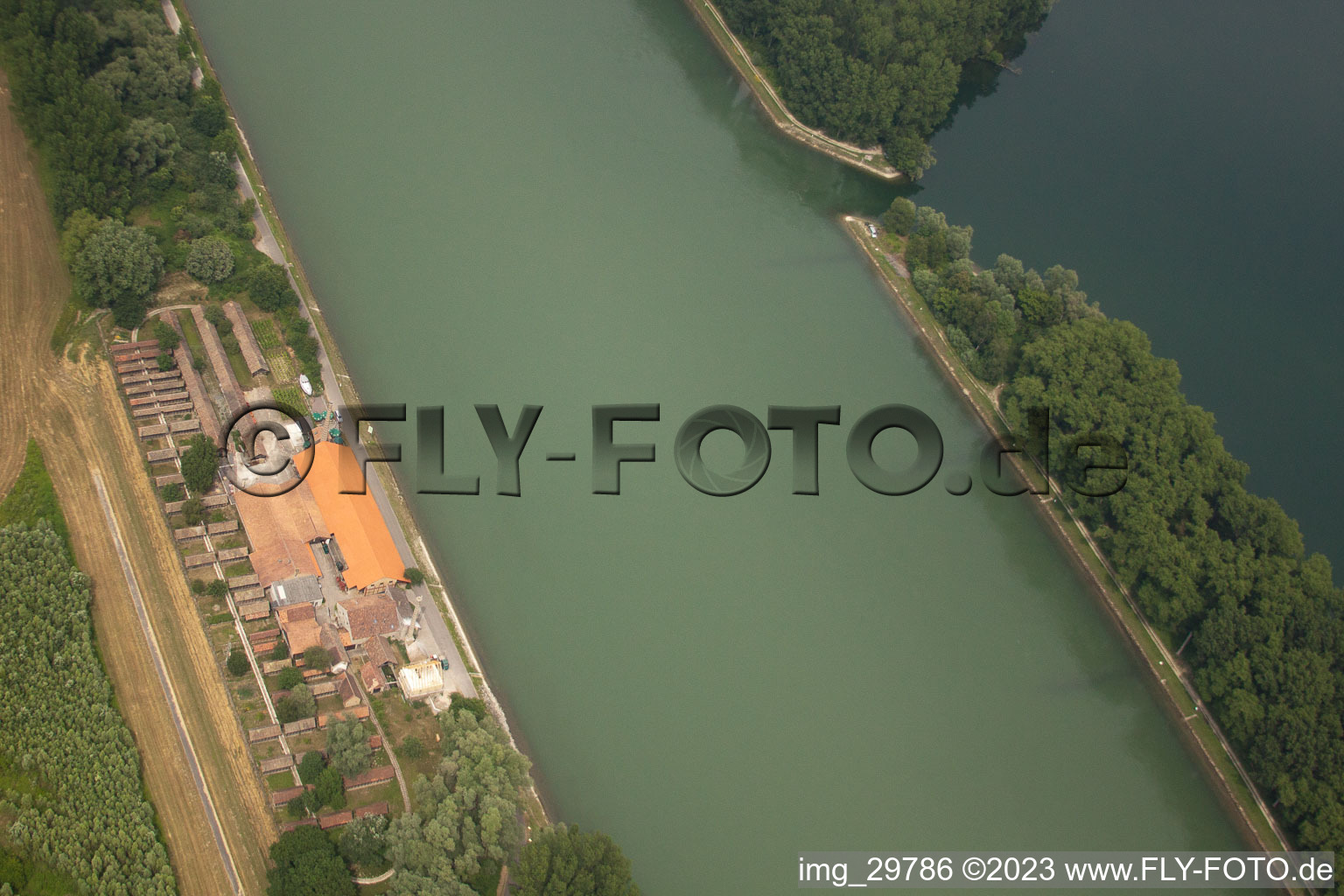 Vue aérienne de Vieille briqueterie à le quartier Sondernheim in Germersheim dans le département Rhénanie-Palatinat, Allemagne