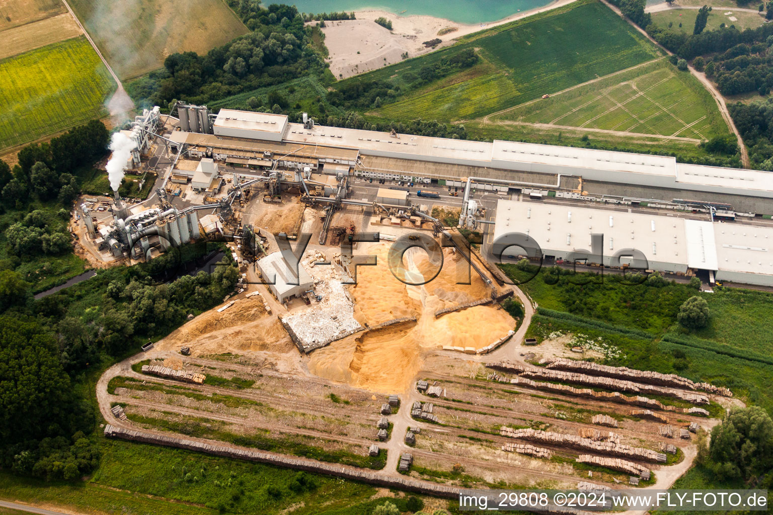 Photographie aérienne de Locaux de l'usine Nolte Holzwerkstoff GmbH & Co. KG à Germersheim dans le département Rhénanie-Palatinat, Allemagne