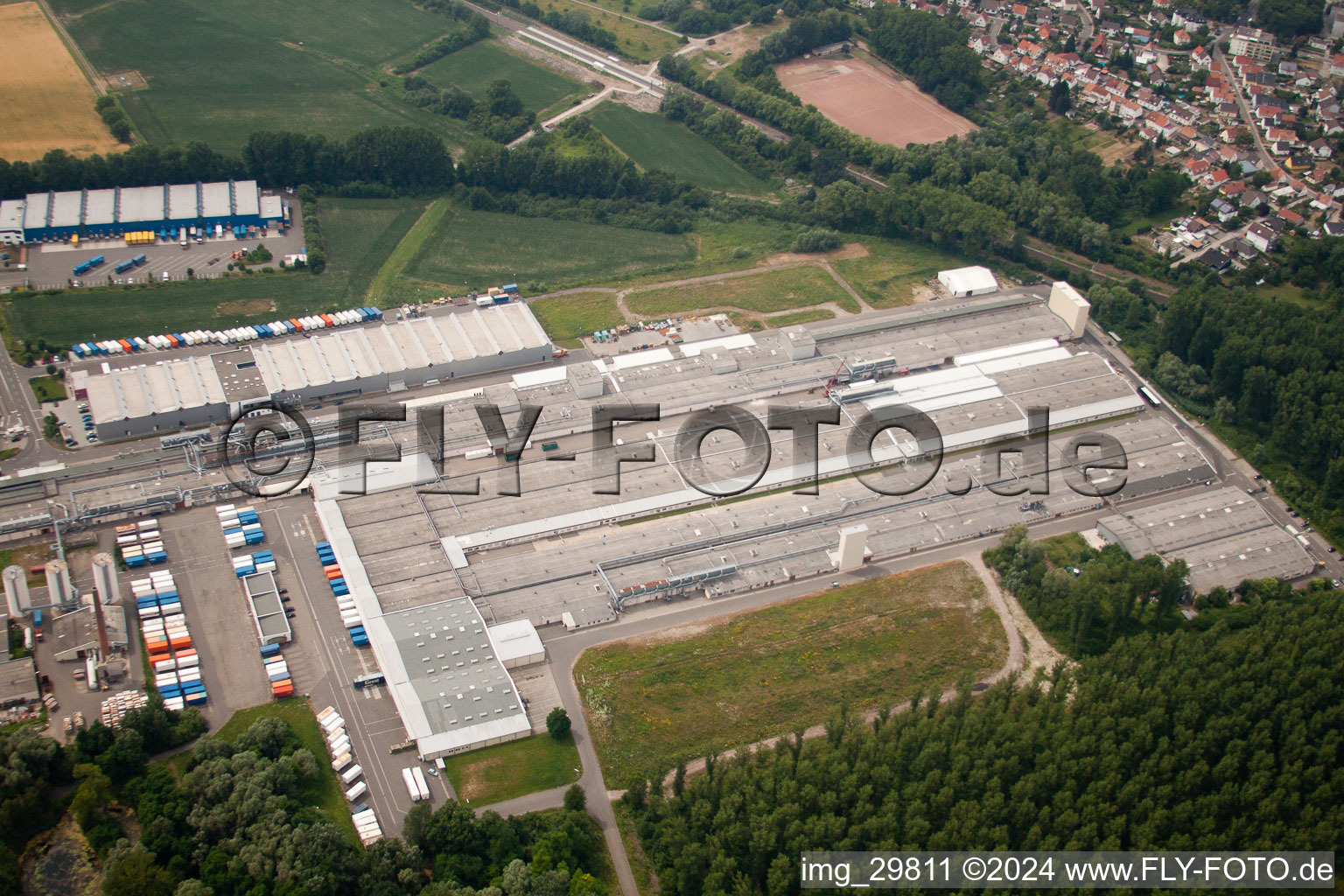 Enregistrement par drone de Meubles et boiseries Nolte à Germersheim dans le département Rhénanie-Palatinat, Allemagne