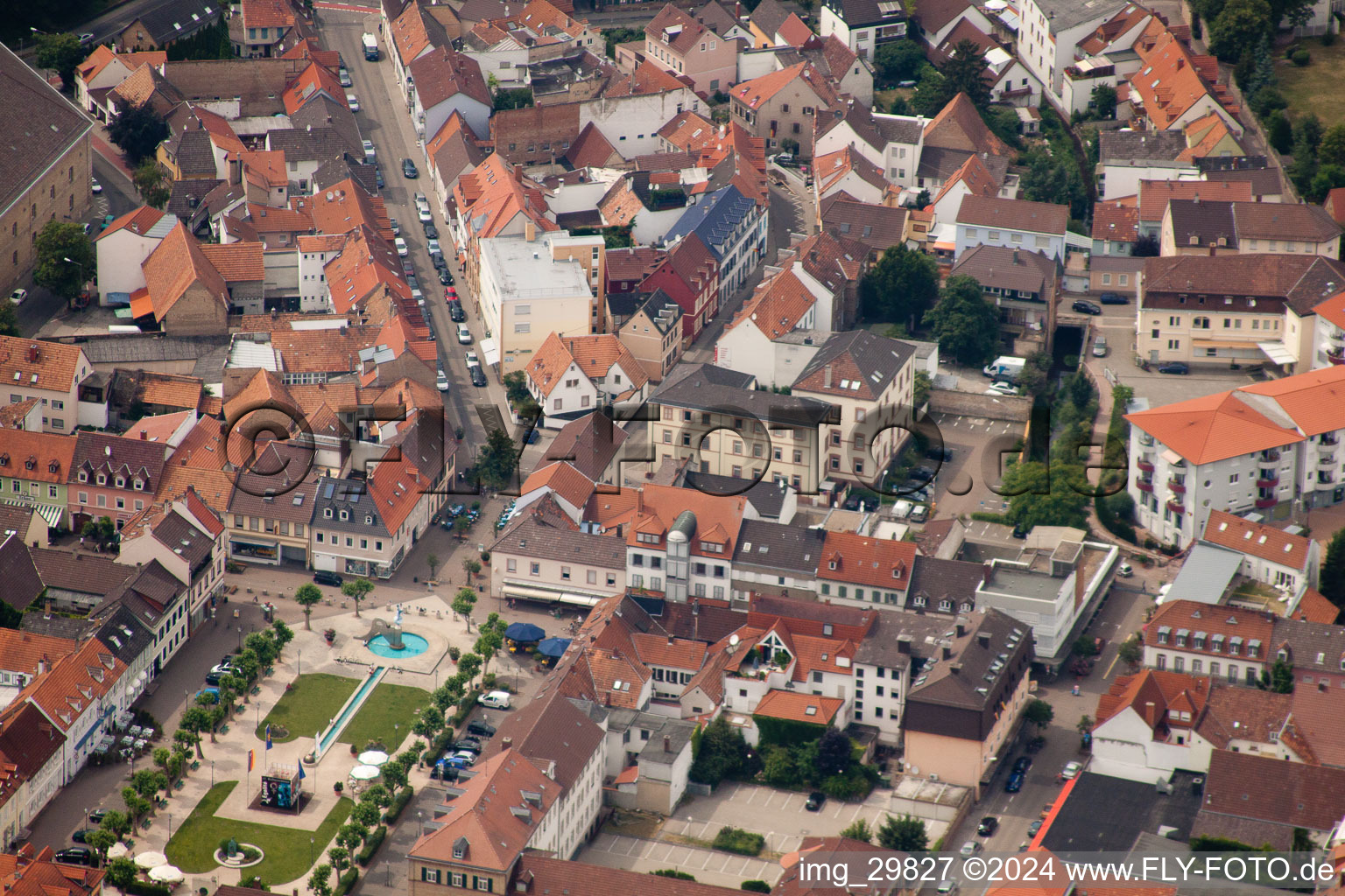 Vue aérienne de Germersheim dans le département Rhénanie-Palatinat, Allemagne