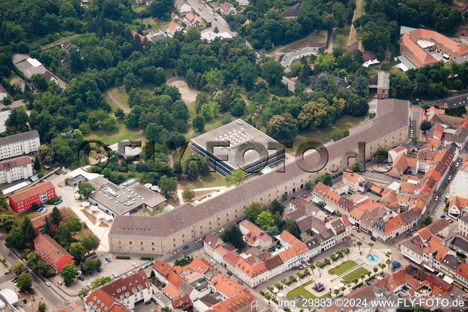 Germersheim dans le département Rhénanie-Palatinat, Allemagne vue d'en haut