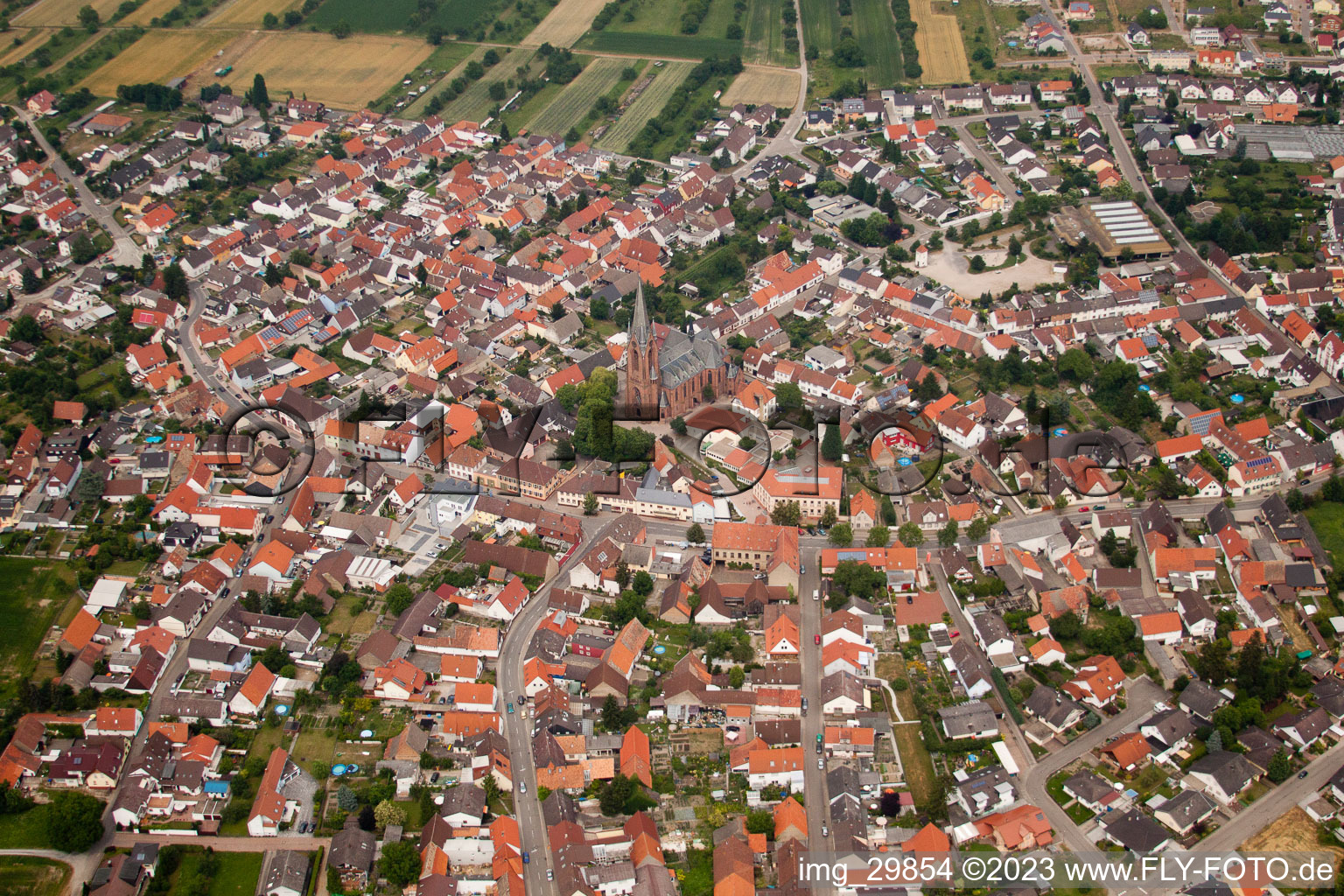 Quartier Rheinsheim in Philippsburg dans le département Bade-Wurtemberg, Allemagne vu d'un drone