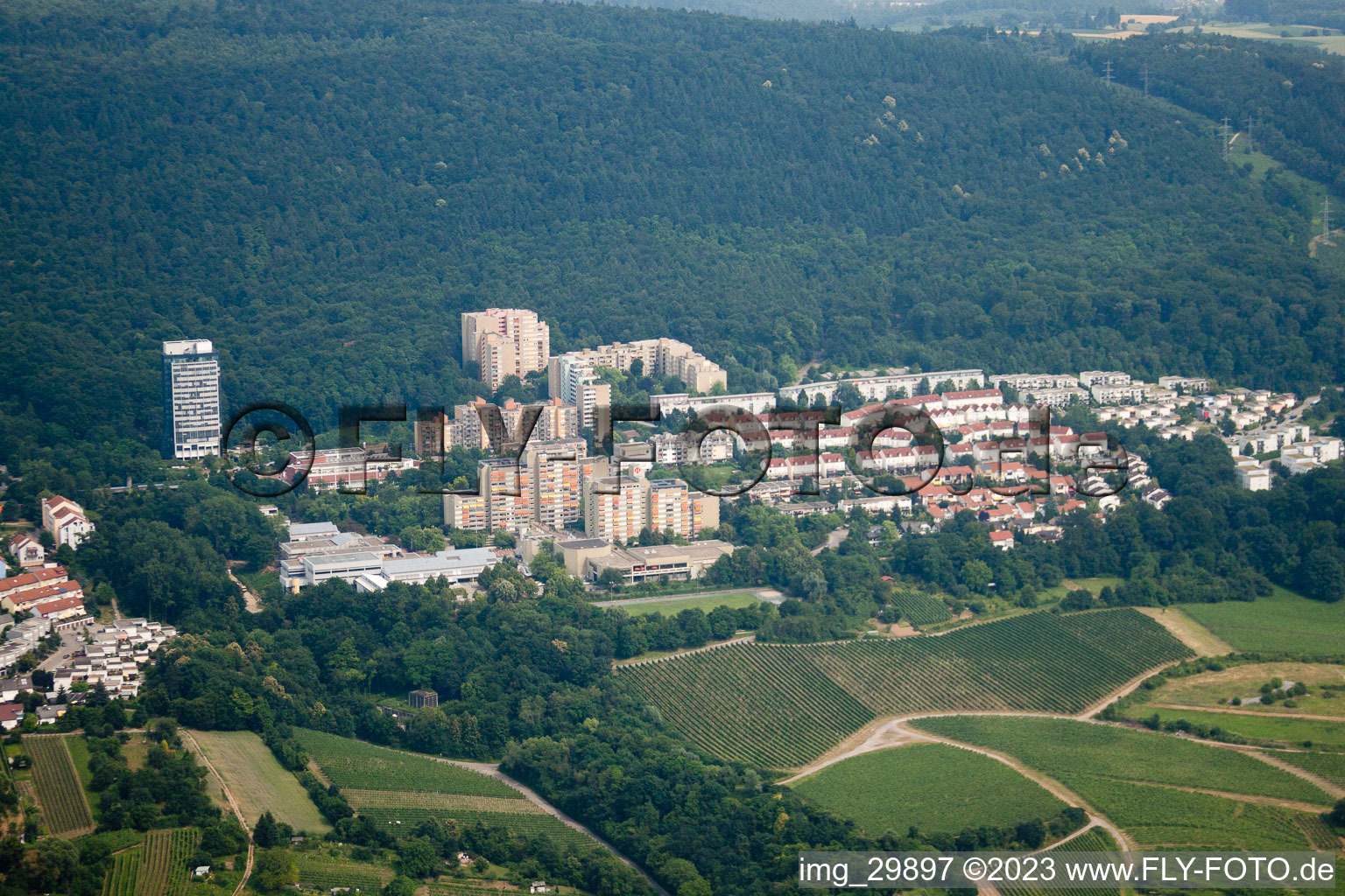 HD-Emmertsgrund à le quartier Emmertsgrund in Heidelberg dans le département Bade-Wurtemberg, Allemagne vue du ciel