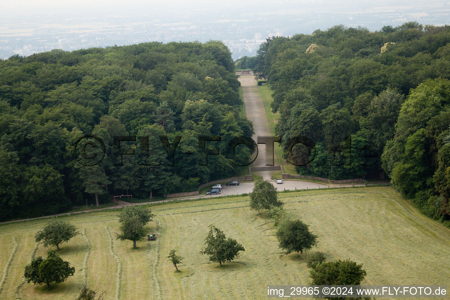 Vue oblique de Cimetière d'honneur à le quartier Königstuhl in Heidelberg dans le département Bade-Wurtemberg, Allemagne