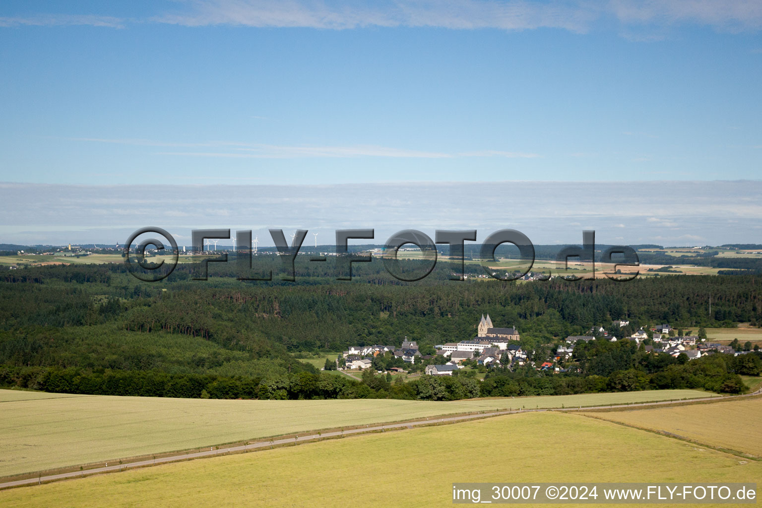 Vue aérienne de Ravengiersburg dans le département Rhénanie-Palatinat, Allemagne