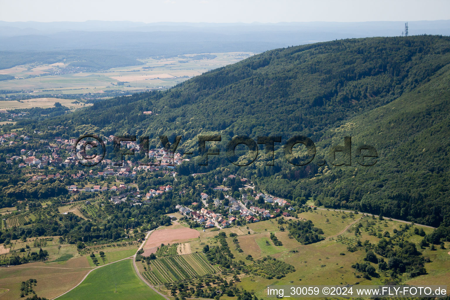 Photographie aérienne de Sur le Donnersberg à Dannenfels dans le département Rhénanie-Palatinat, Allemagne