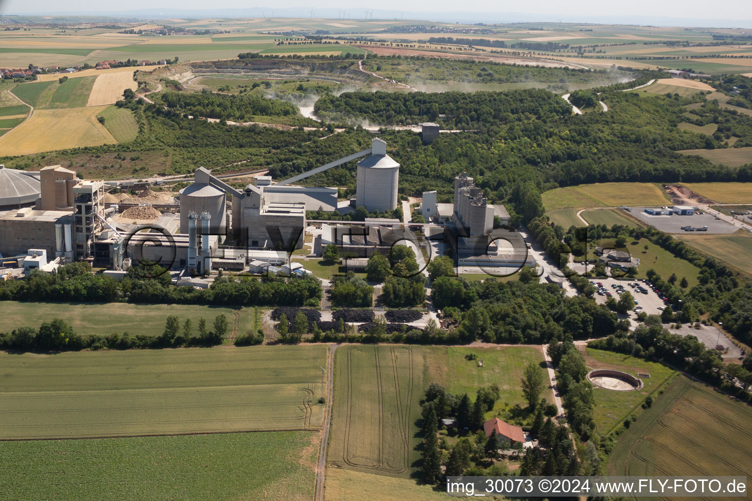 Vue oblique de Cimenterie Dyckerhoff à Göllheim dans le département Rhénanie-Palatinat, Allemagne