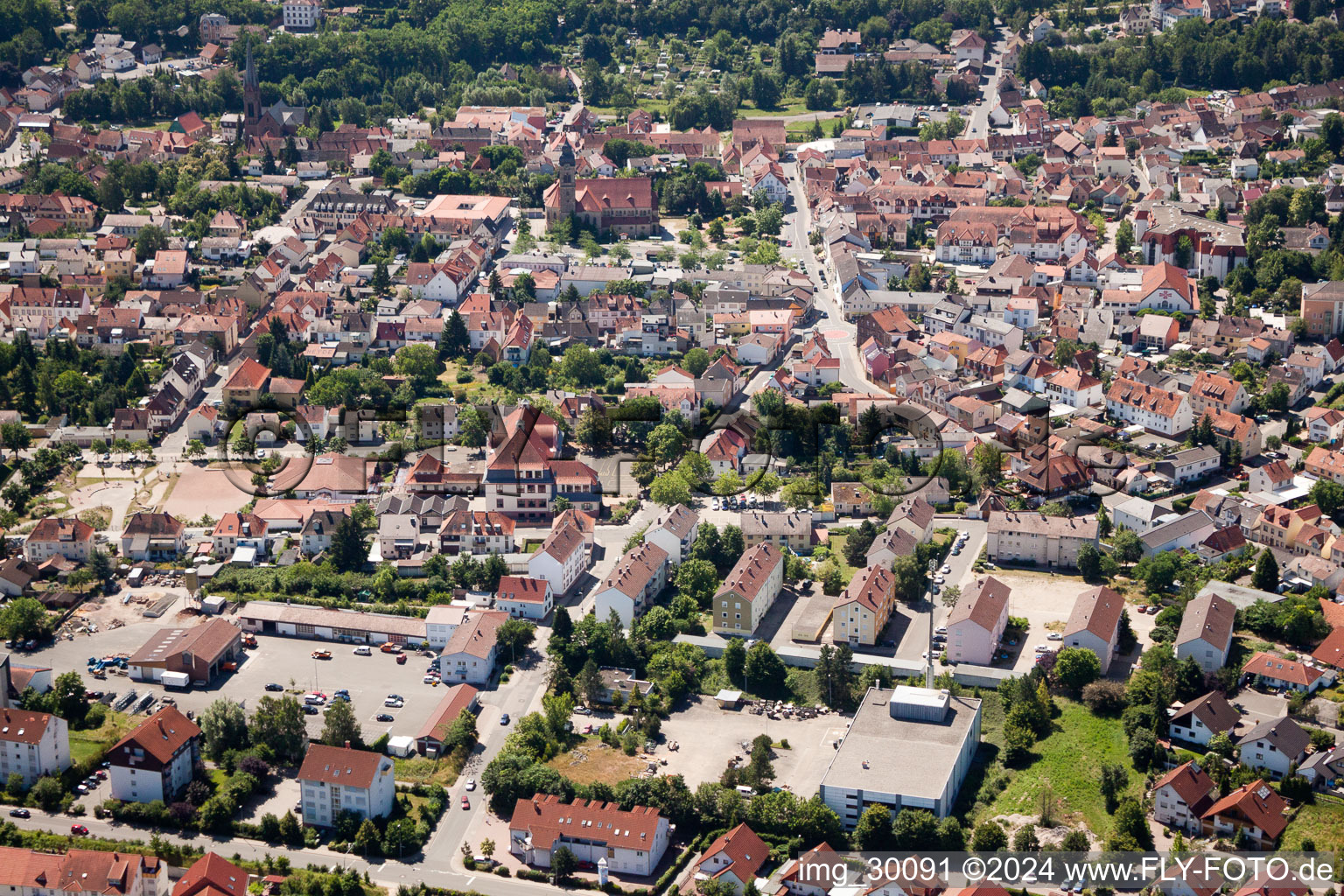 Vue aérienne de Eisenberg dans le département Rhénanie-Palatinat, Allemagne