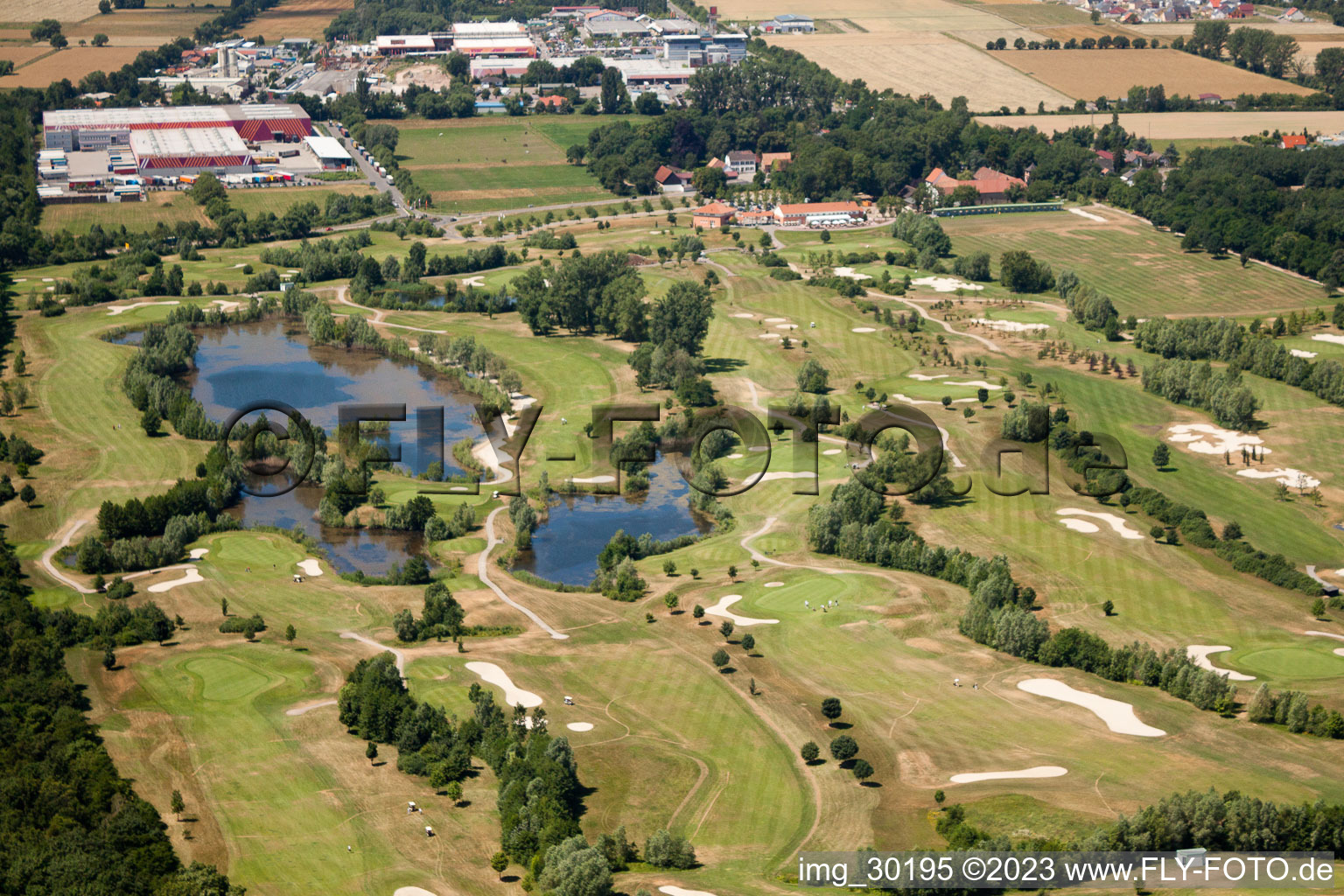 Golfclub Dreihof à Essingen dans le département Rhénanie-Palatinat, Allemagne vu d'un drone