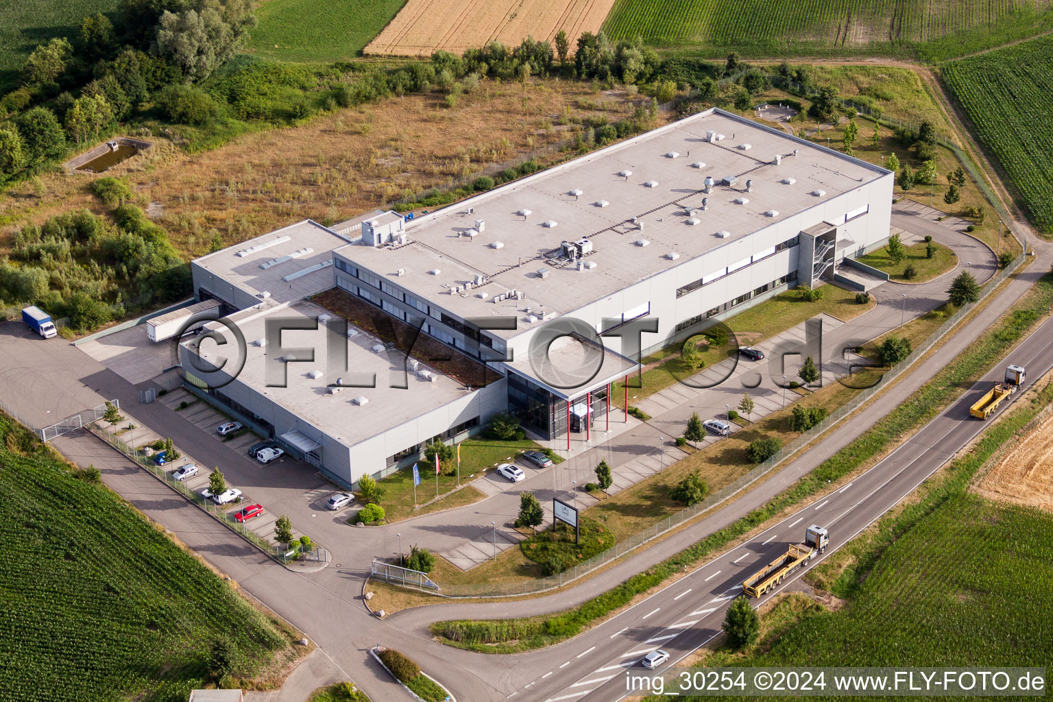 ADA Cosmetics International GmbH à le quartier Bodersweier in Kehl dans le département Bade-Wurtemberg, Allemagne depuis l'avion