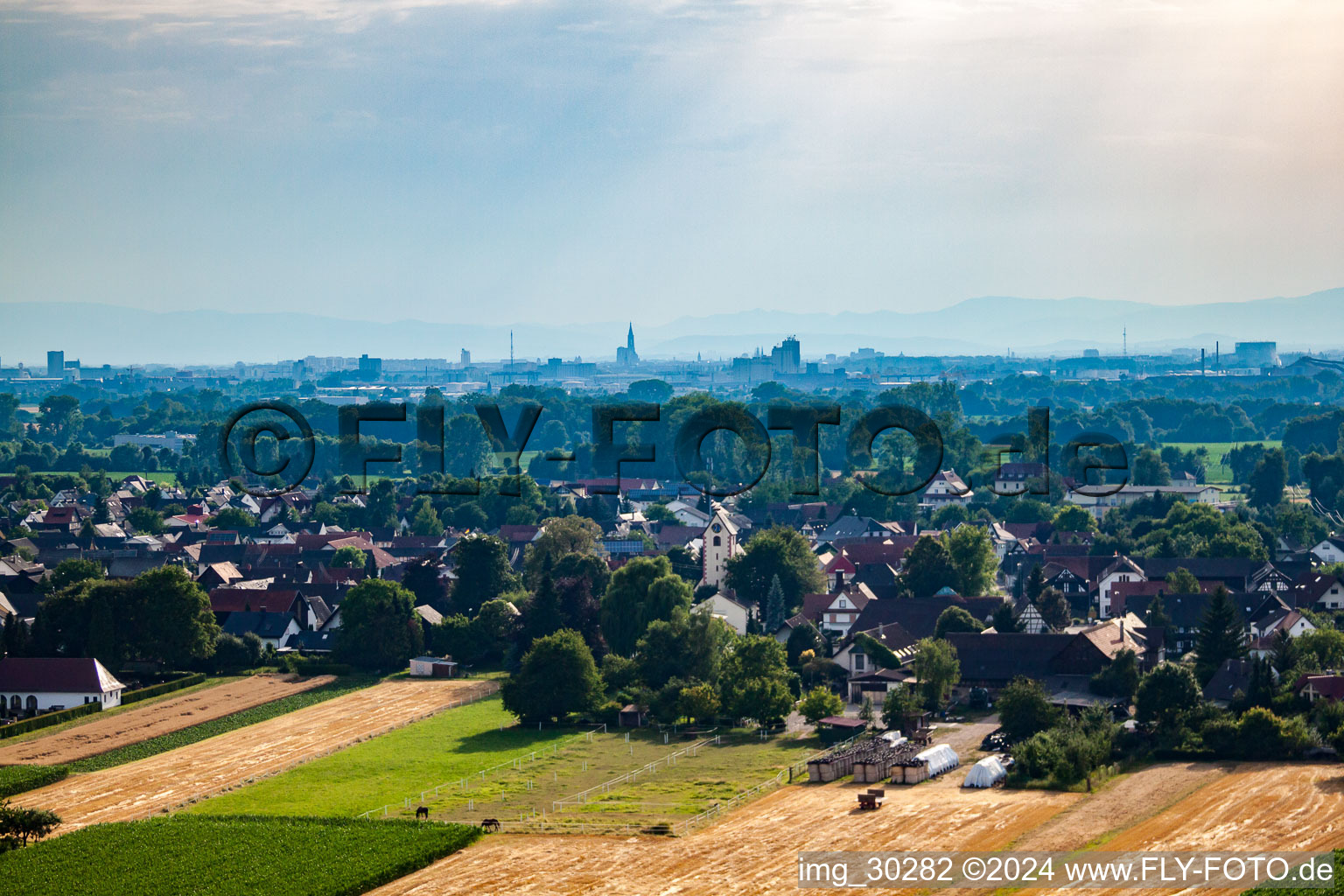 Vue aérienne de De l'est à le quartier Bodersweier in Kehl dans le département Bade-Wurtemberg, Allemagne