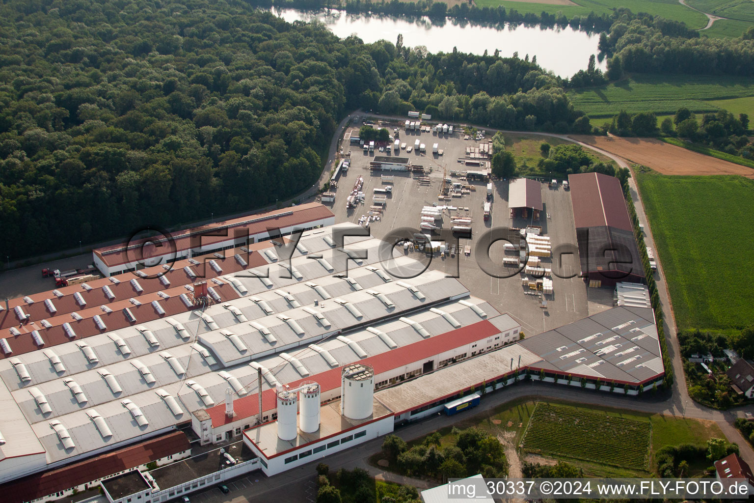 Maison Weber à le quartier Linx in Rheinau dans le département Bade-Wurtemberg, Allemagne vue du ciel