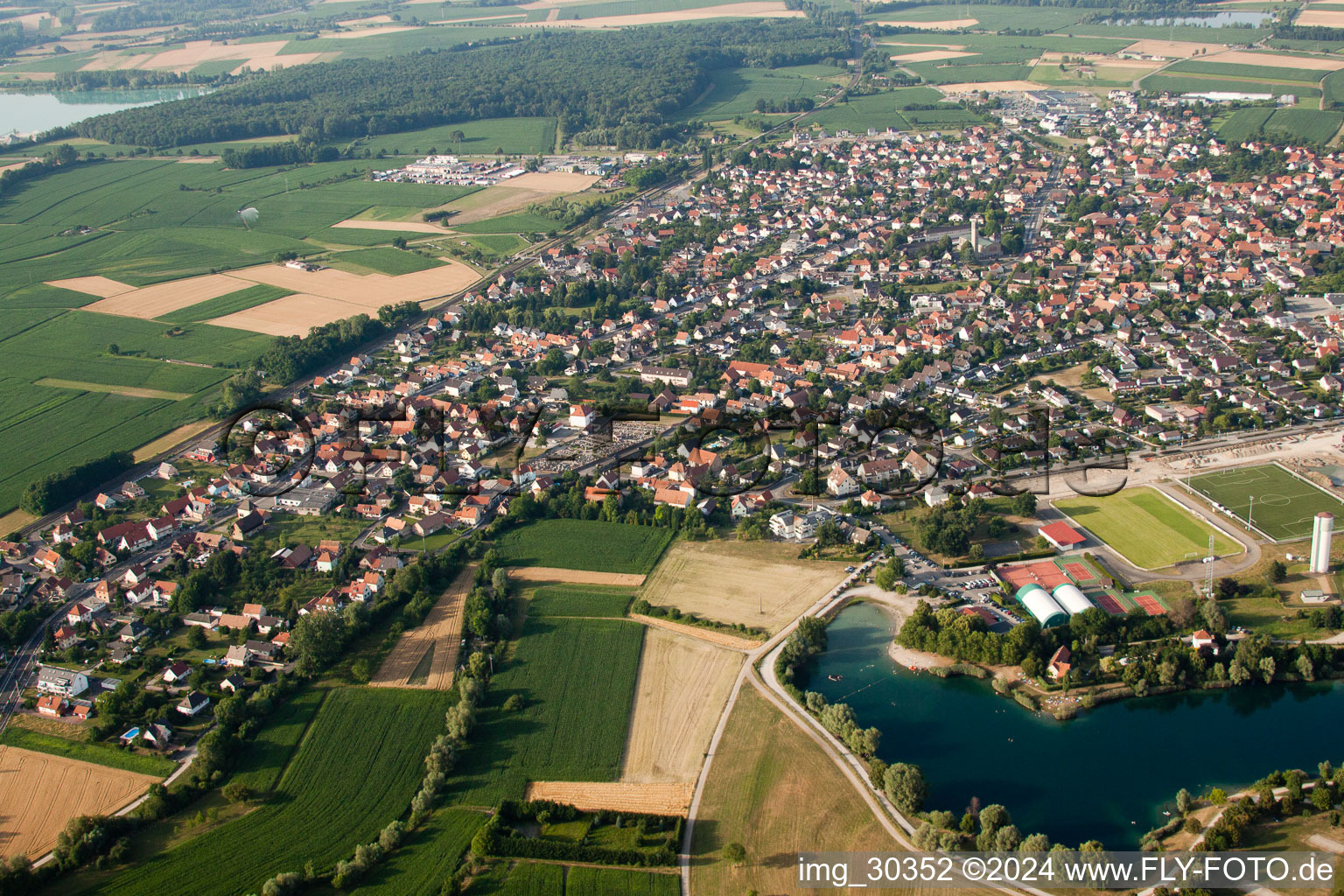 Gambsheim dans le département Bas Rhin, France depuis l'avion