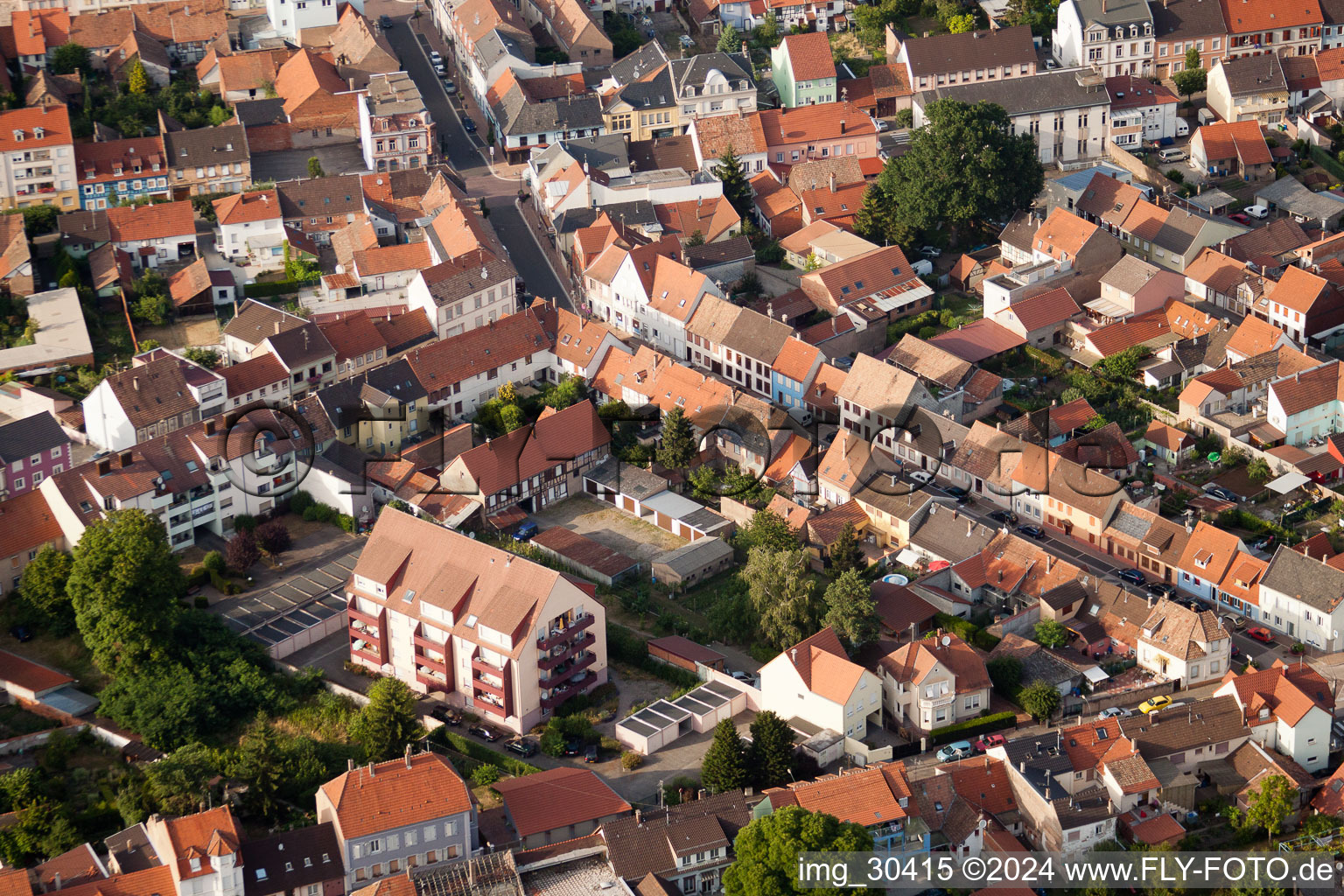 Bischwiller dans le département Bas Rhin, France vu d'un drone