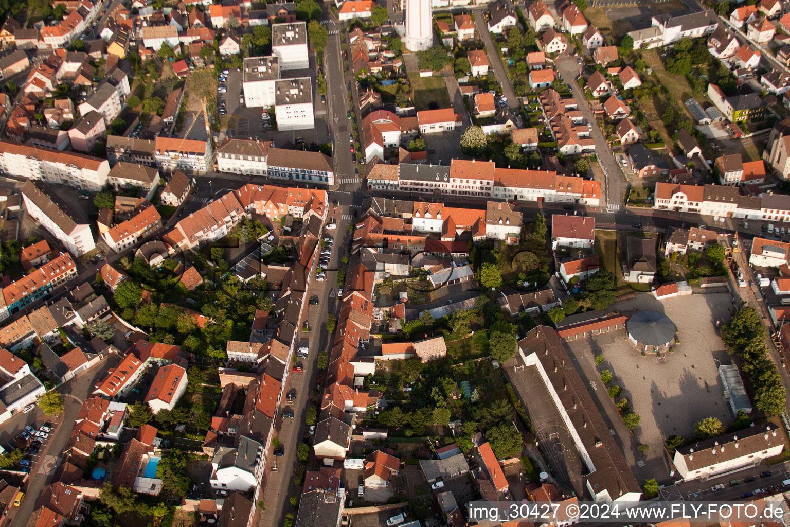 Image drone de Bischwiller dans le département Bas Rhin, France