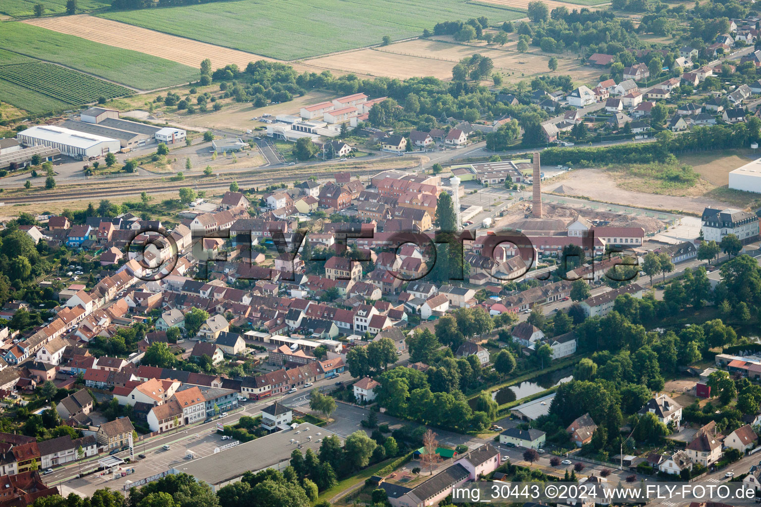 Photographie aérienne de Oberhoffen-sur-Moder dans le département Bas Rhin, France