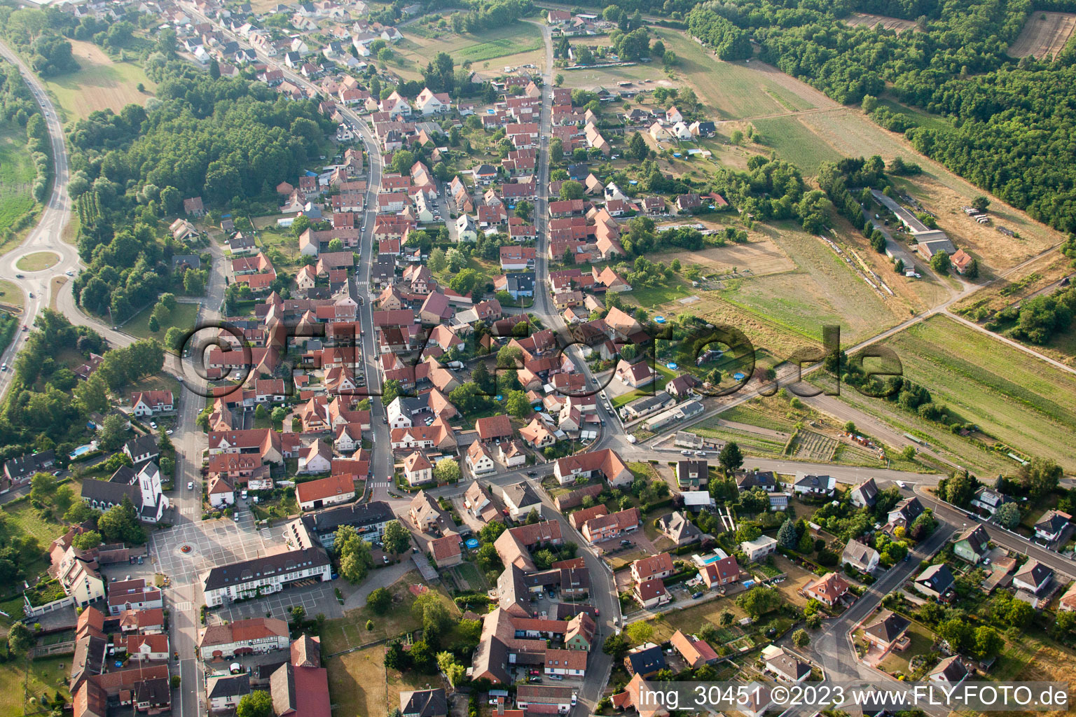 Oberhoffen-sur-Moder dans le département Bas Rhin, France vue d'en haut