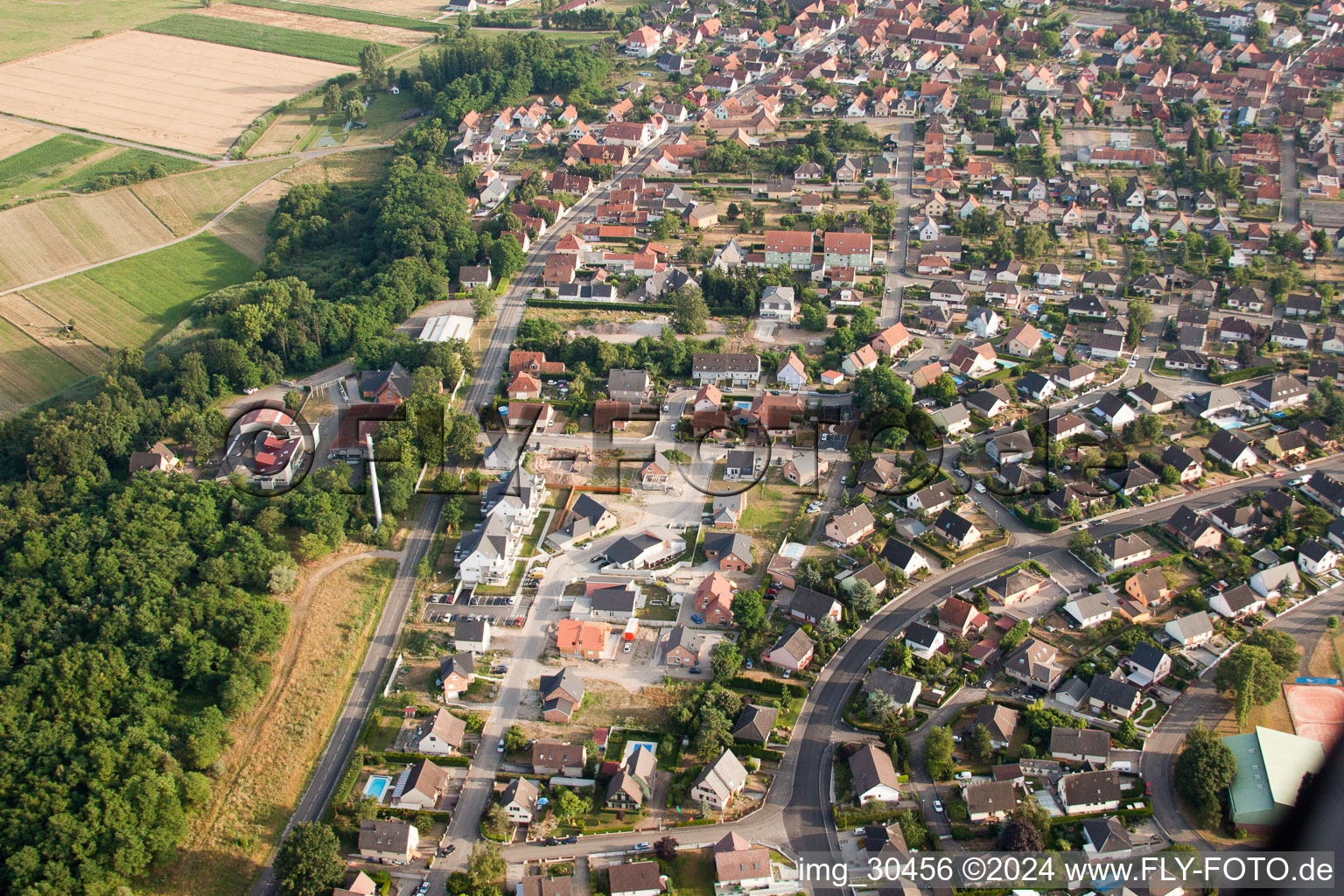 Enregistrement par drone de Oberhoffen-sur-Moder dans le département Bas Rhin, France