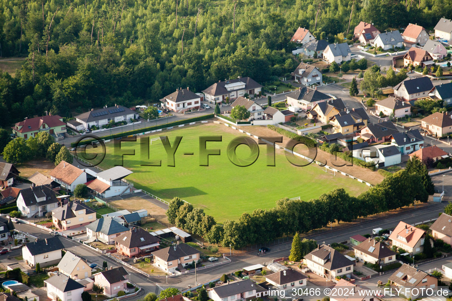 Vue aérienne de Schirrhoffen à Schirrhein dans le département Bas Rhin, France