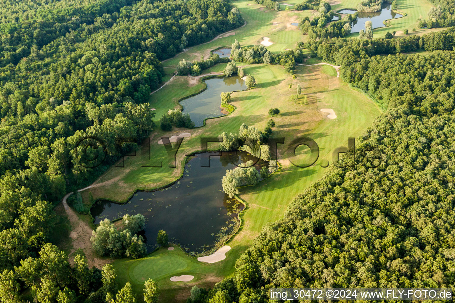 Vue aérienne de Surface du Golfclub Soufflenheim Baden-Baden à Soufflenheim dans le département Bas Rhin, France