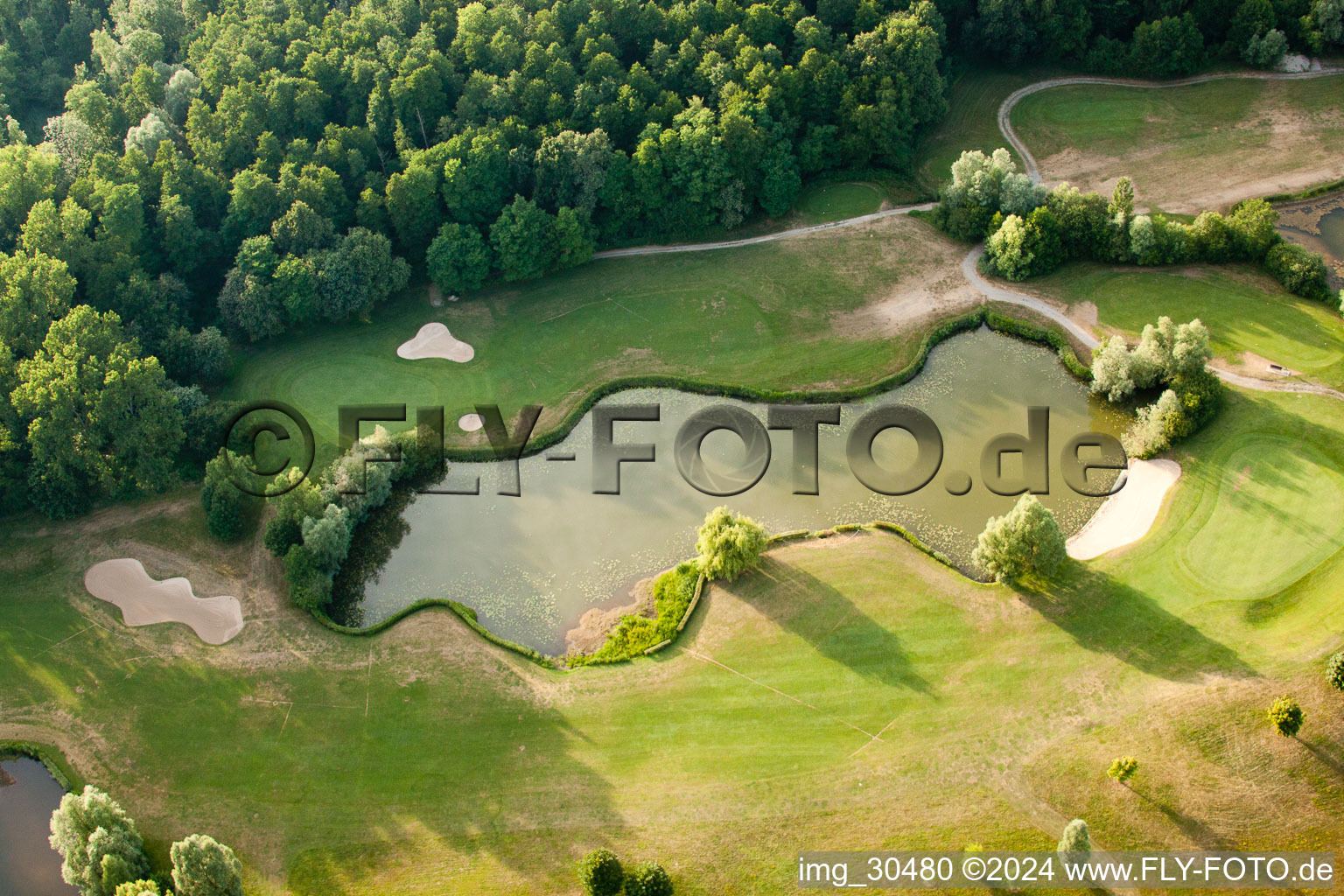 Vue d'oiseau de Club de golf Soufflenheim Baden-Baden à Soufflenheim dans le département Bas Rhin, France