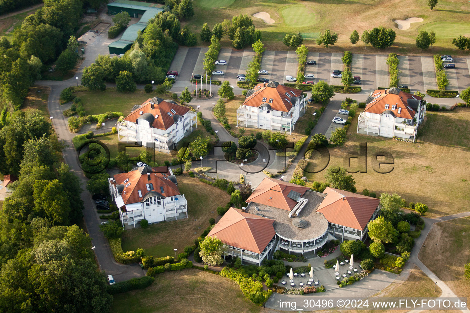 Vue d'oiseau de Club de golf Soufflenheim Baden-Baden à Soufflenheim dans le département Bas Rhin, France