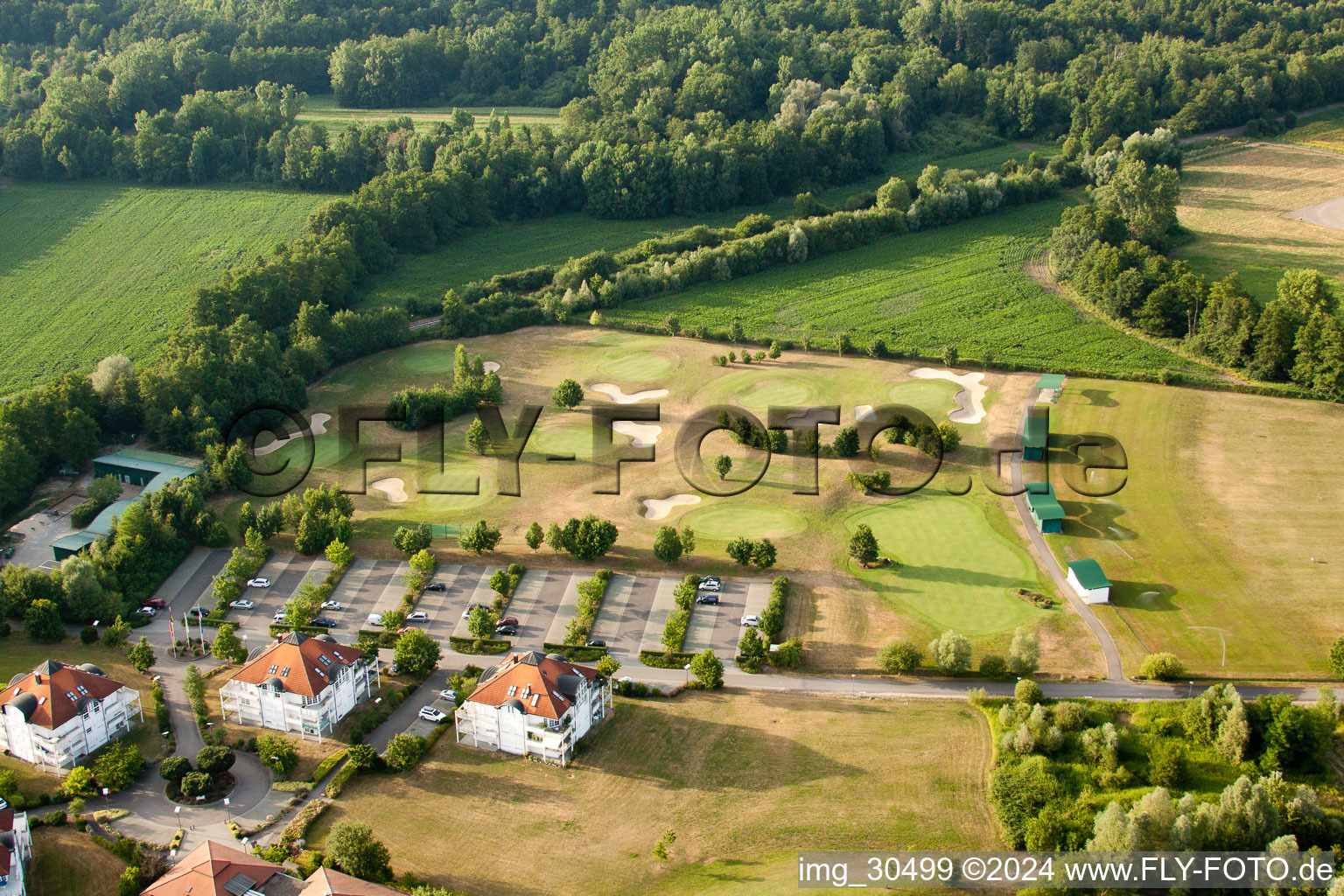 Enregistrement par drone de Club de golf Soufflenheim Baden-Baden à Soufflenheim dans le département Bas Rhin, France