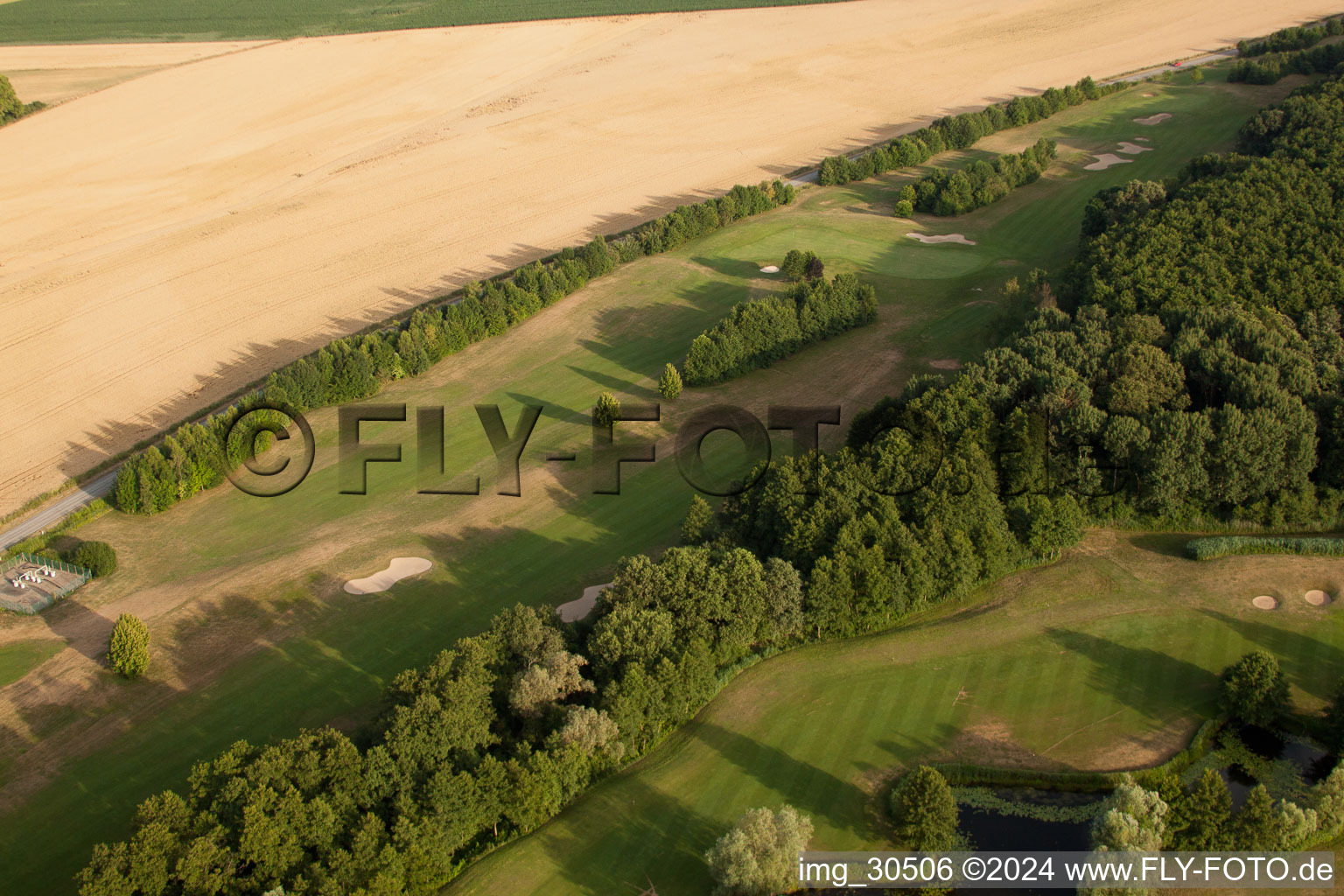 Vue oblique de Club de golf Soufflenheim Baden-Baden à Soufflenheim dans le département Bas Rhin, France