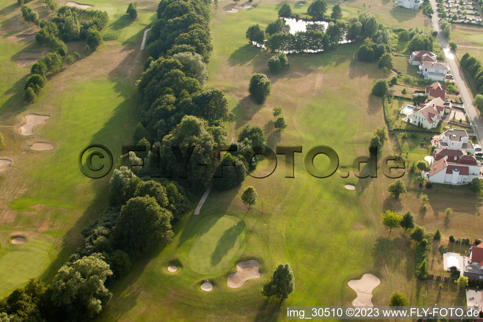 Club de golf Soufflenheim Baden-Baden à Soufflenheim dans le département Bas Rhin, France depuis l'avion